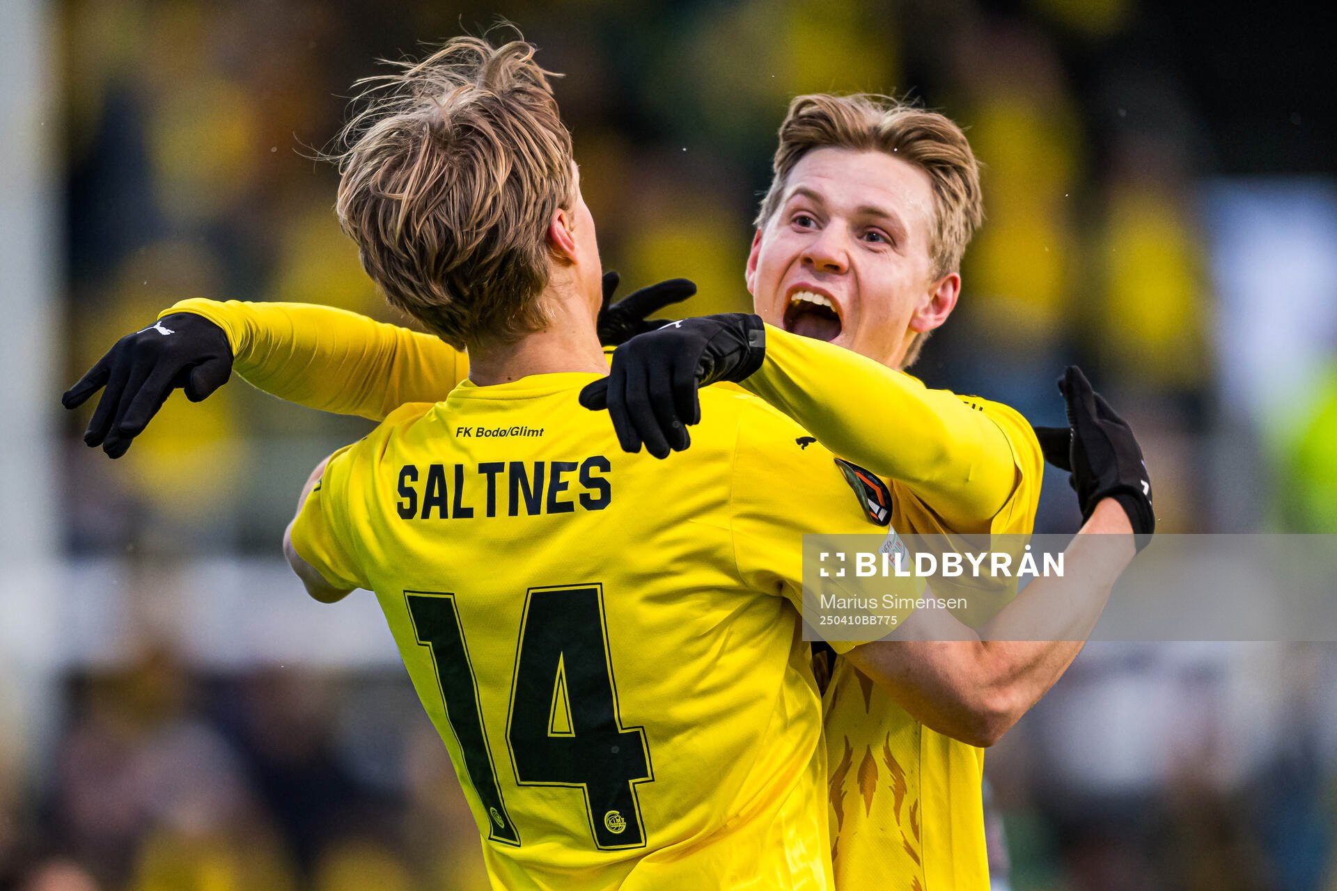 Ulrik Saltnes of Bodø/Glimt celebrates with Jens Petter