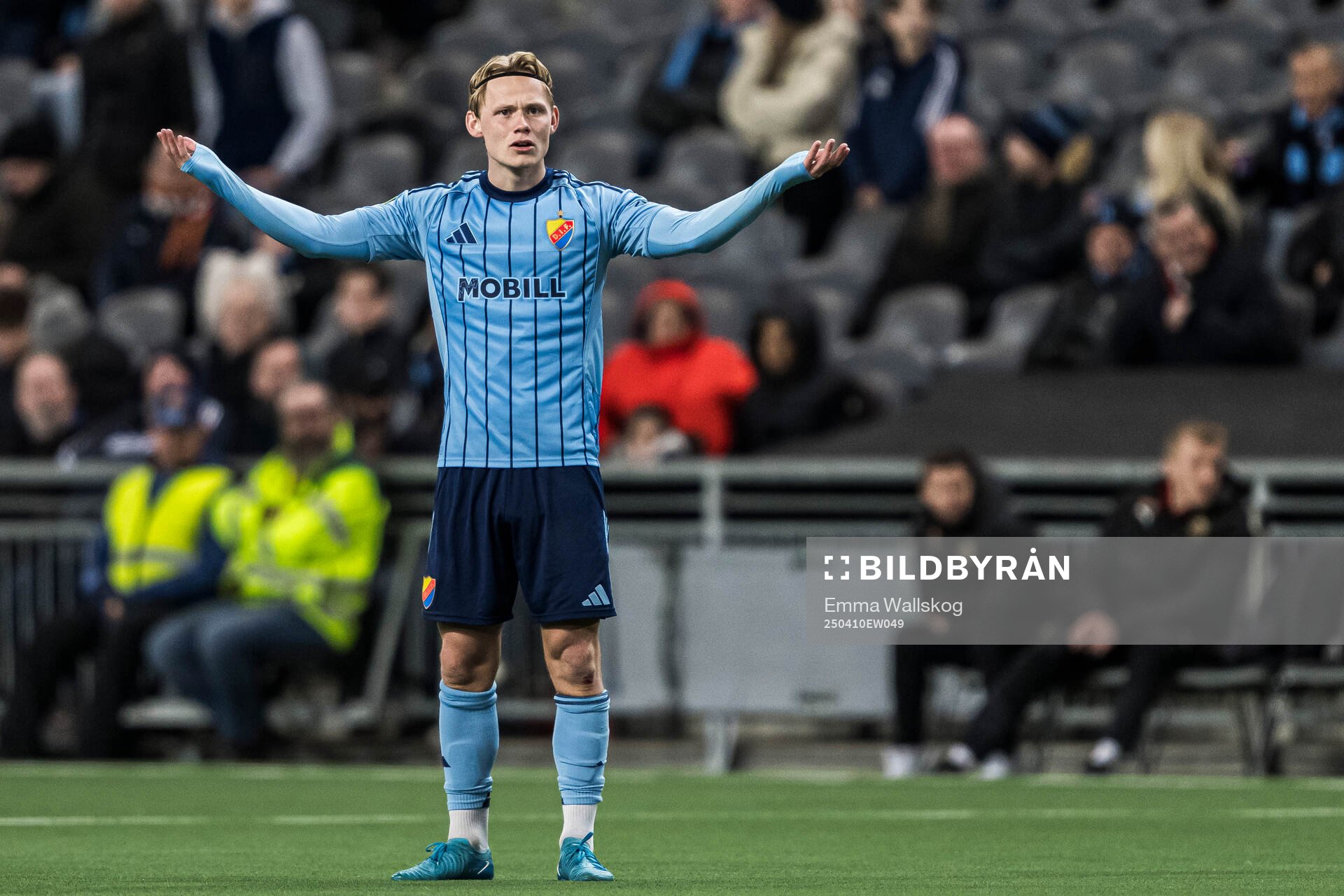 Tobias Gulliksen of Djurgården reacts