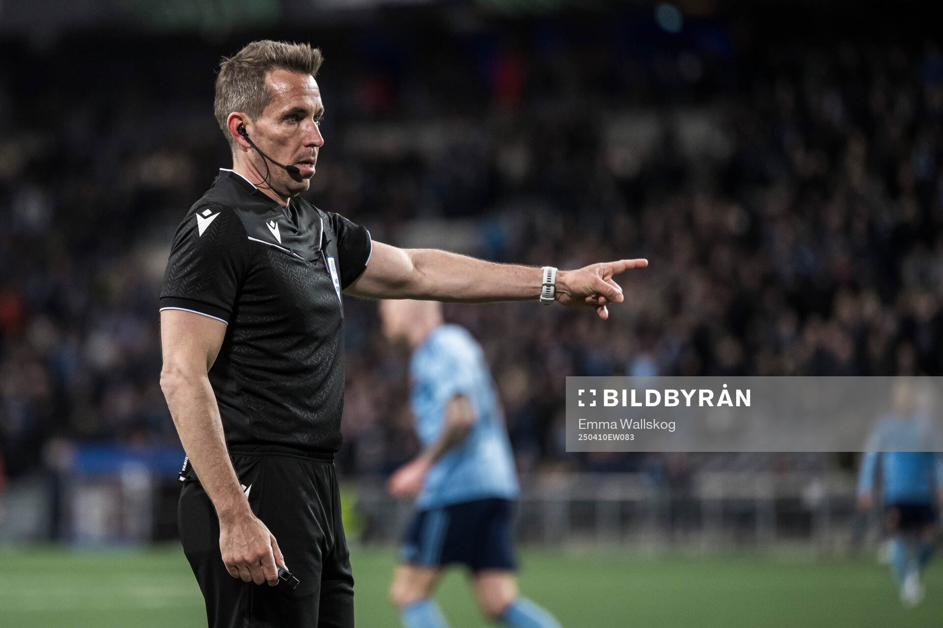 Referee Tobias Stieler