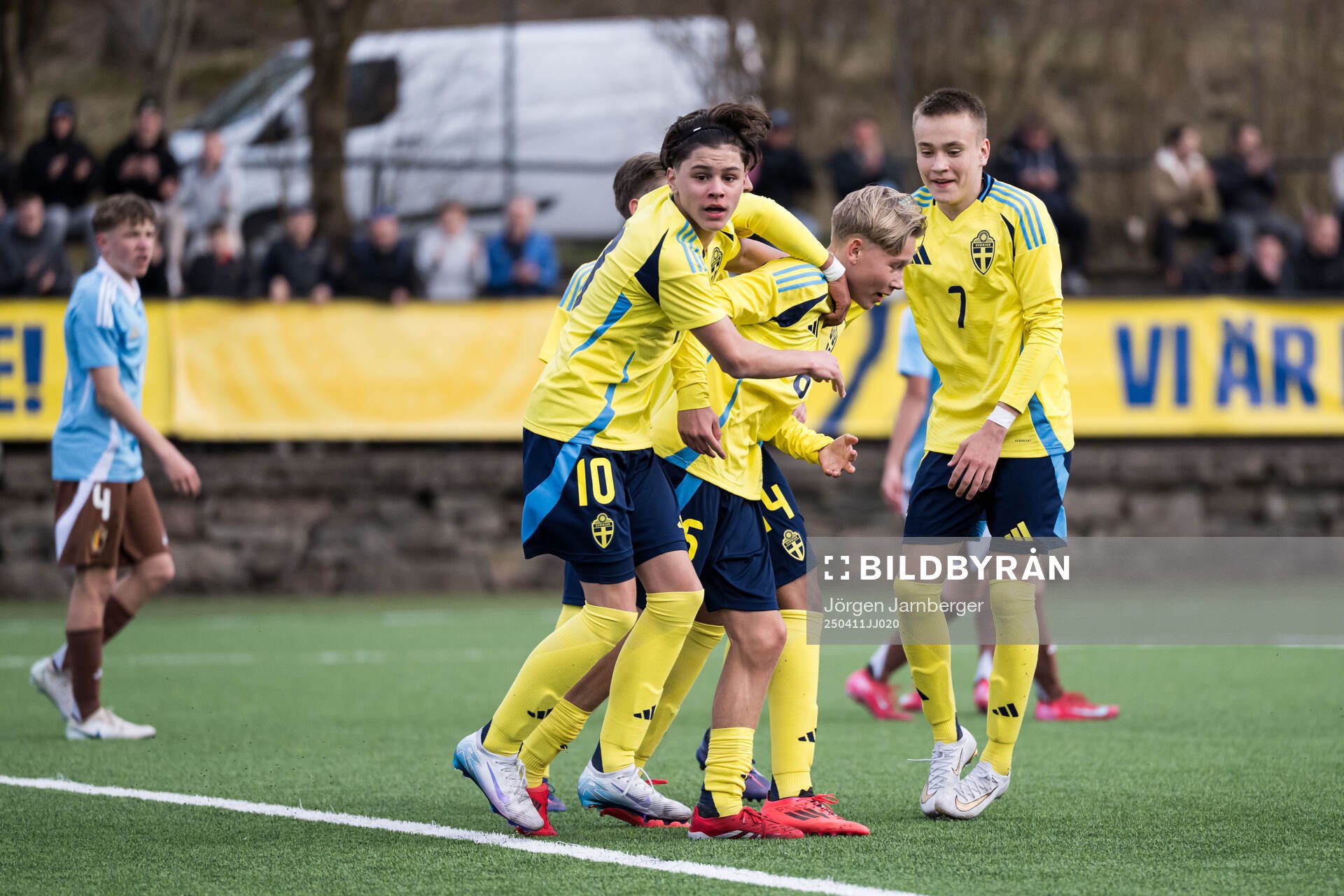 Isak Järdler of Sweden celebrates