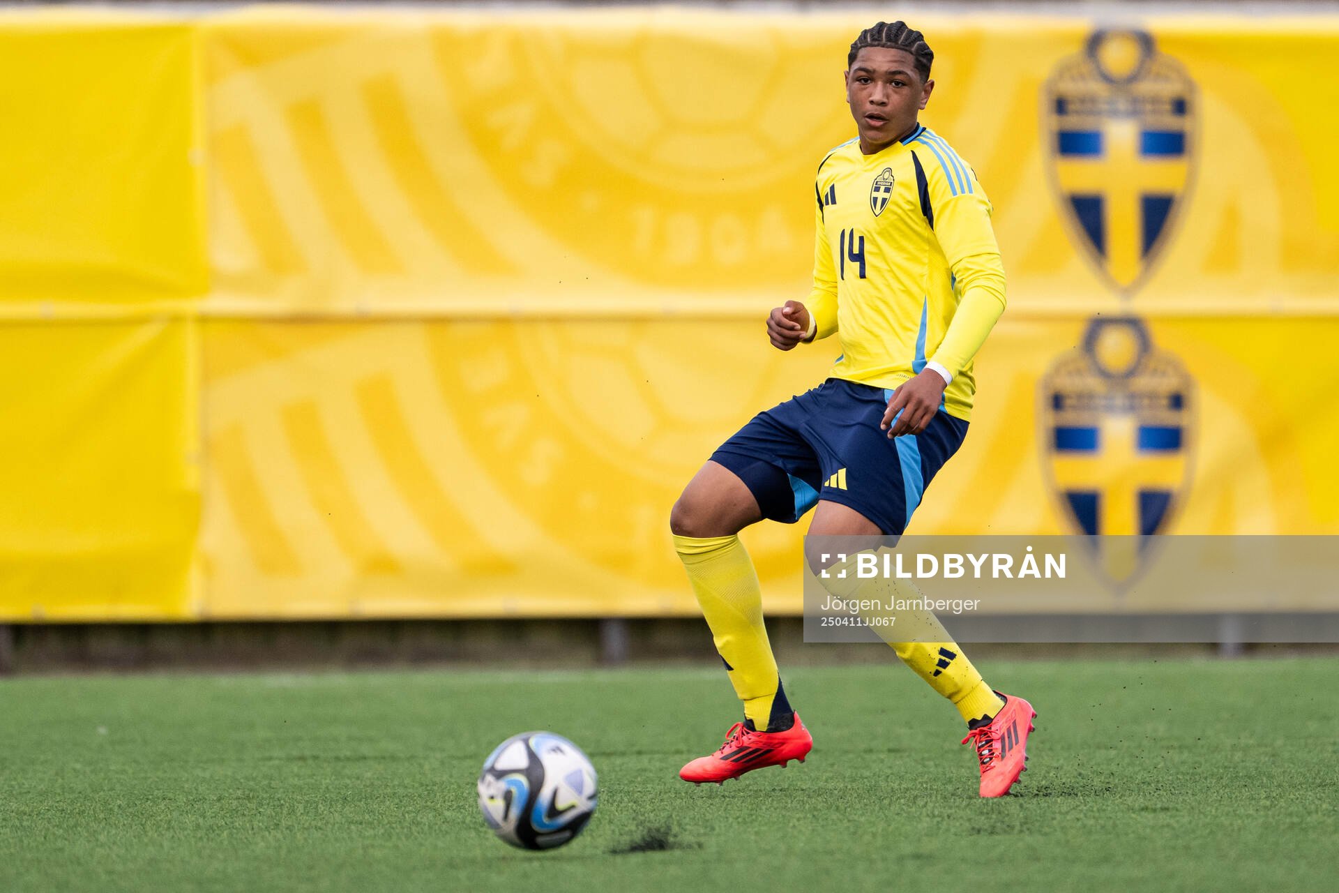 Elliot Mahama Appring of Sweden