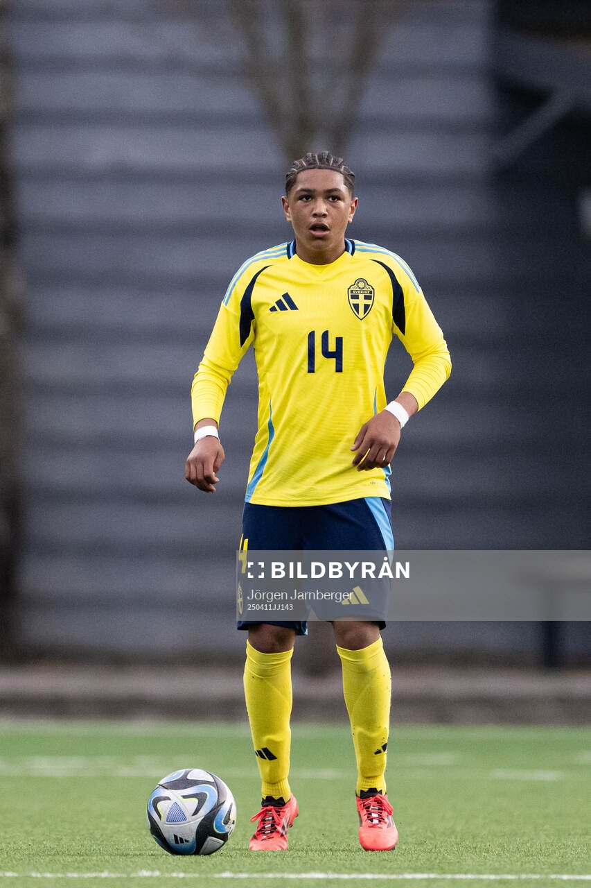 Elliot Mahama Appring of Sweden