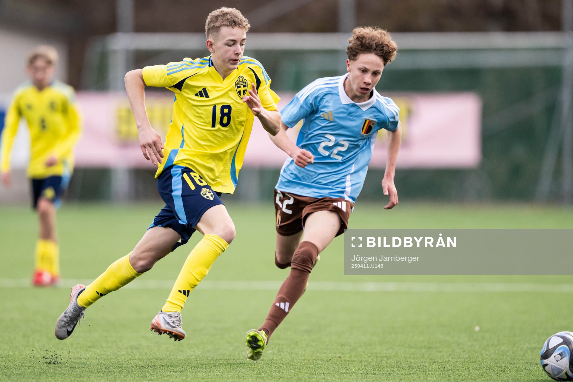 Sander Färlin of Sweden and Logan Cappoen of Belgium