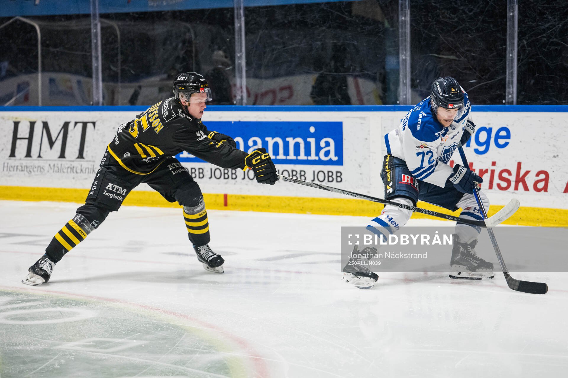 AIKs Viggo Gustafsson och Karlskogas Viktor Lennartsson