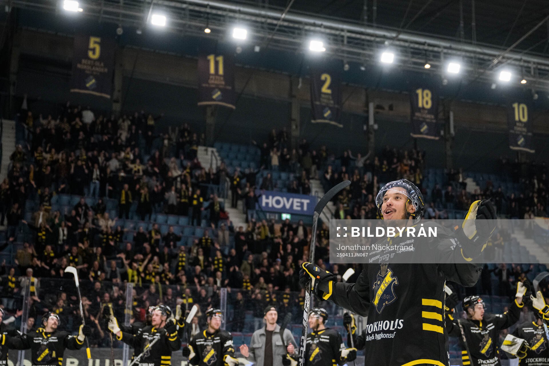 AIKs Oscar Nord jublar