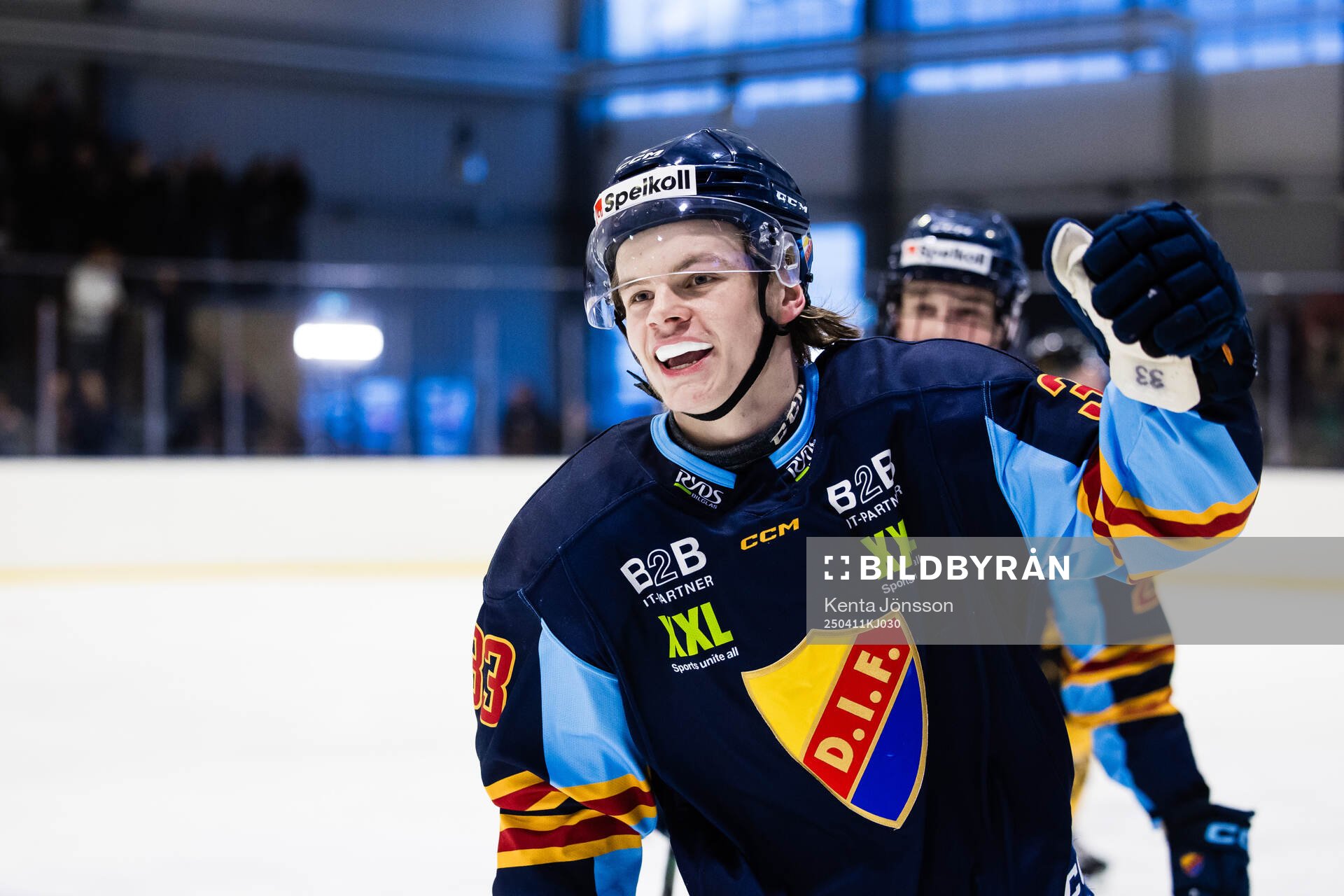 Djurgårdens Max Lind jublar