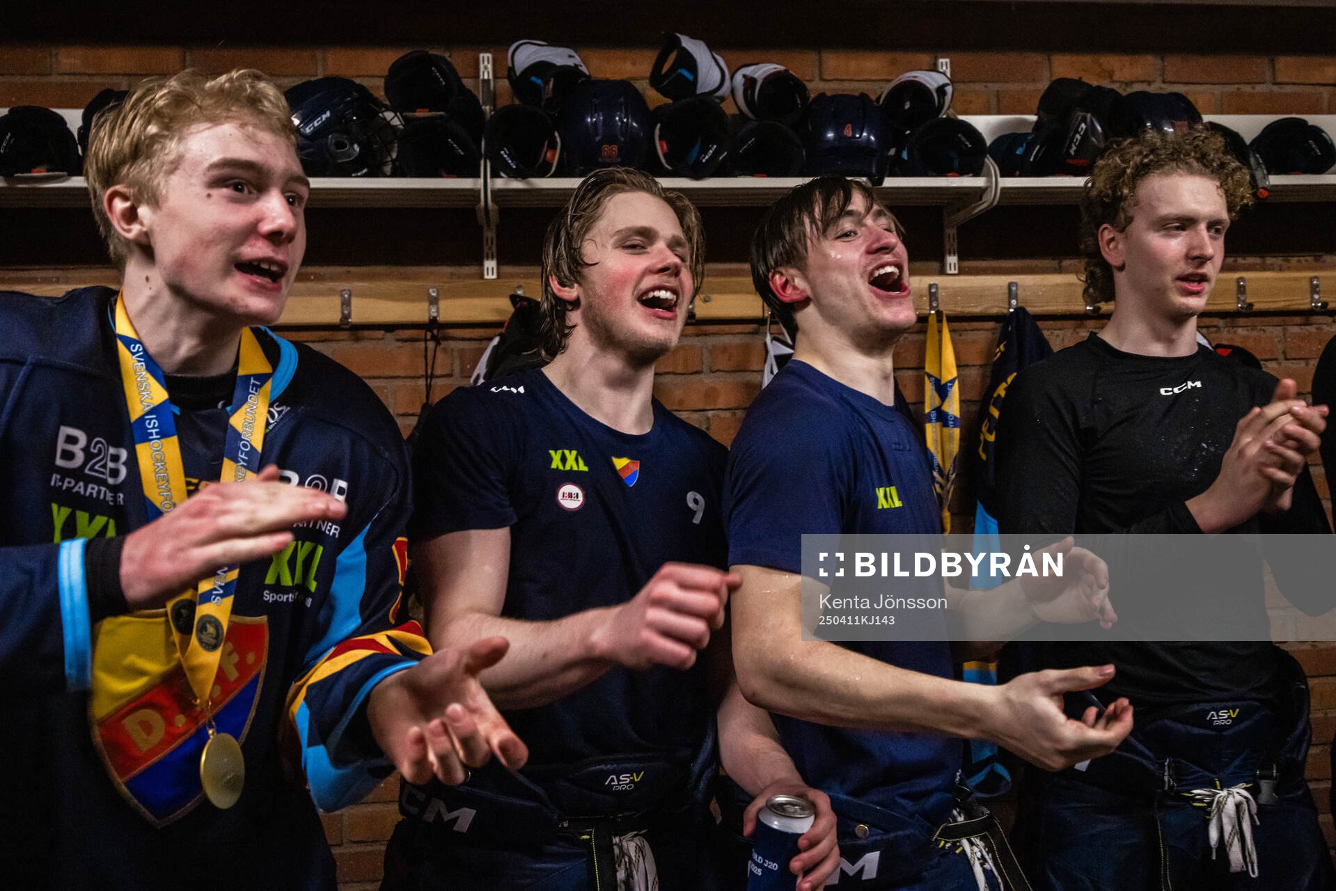Djurgårdens Marcus Nordmark och Hugo Råsten jublar