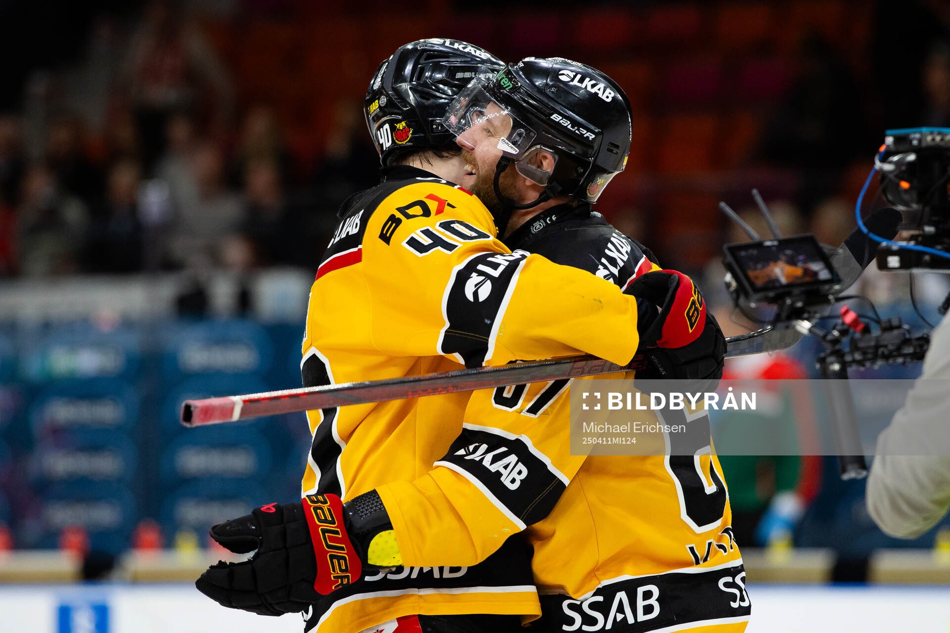 Luleås Linus Omark jublar ihop med David Lilja