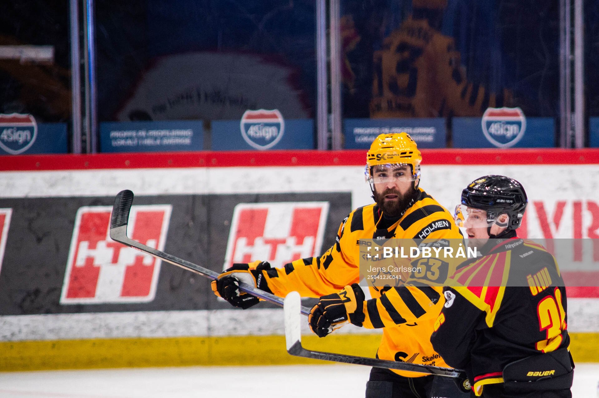 Skellefteås Luke Witkowski och Brynäs Linus Ölund