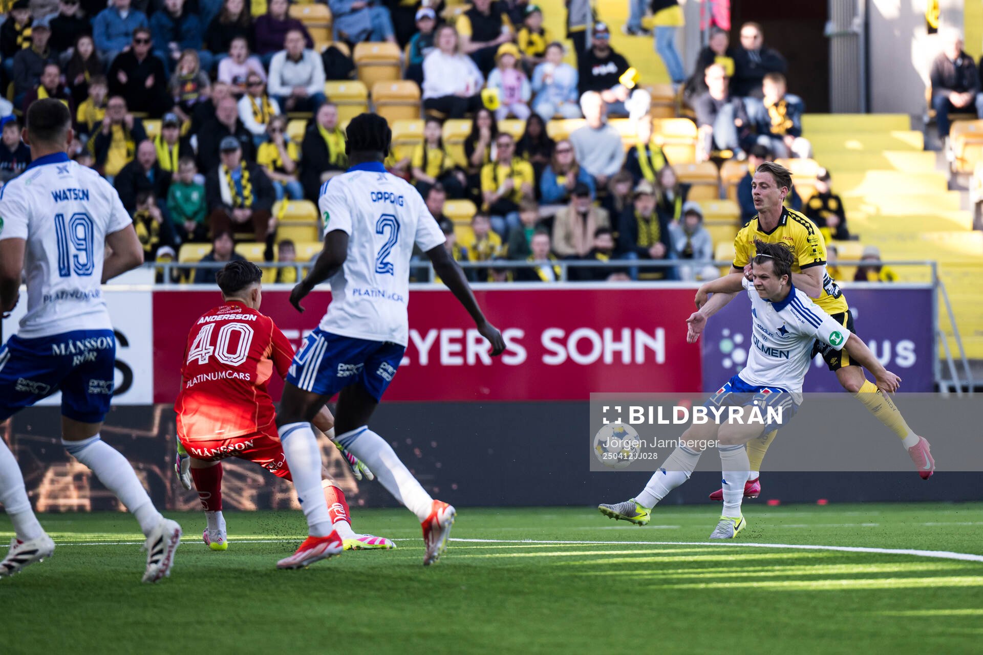 Elfsborgs Simon Hedlund och IFK Norrköpings Axel Brönner