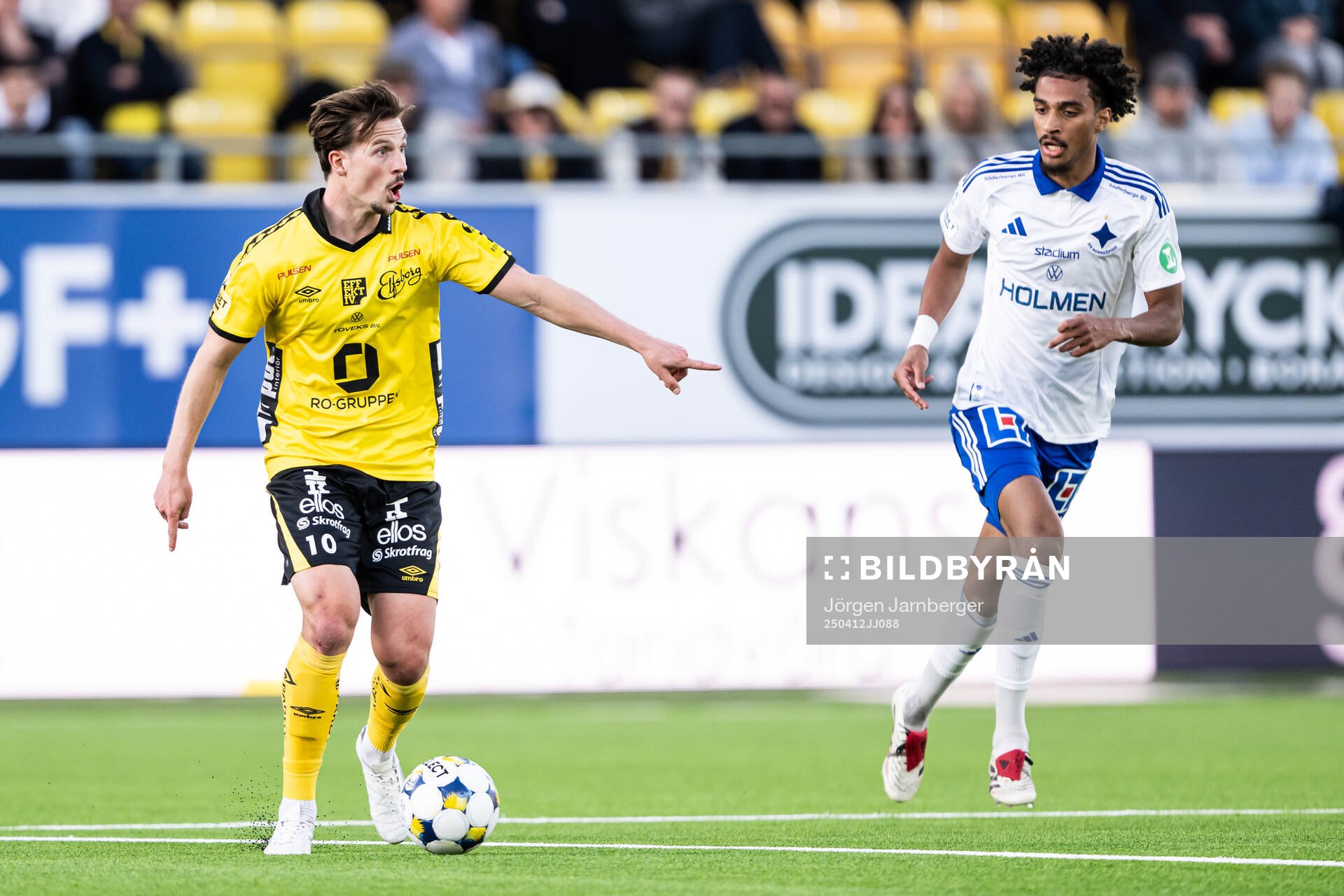 Elfsborgs Simon Olsson och IFK Norrköpings Jesper Ceesay