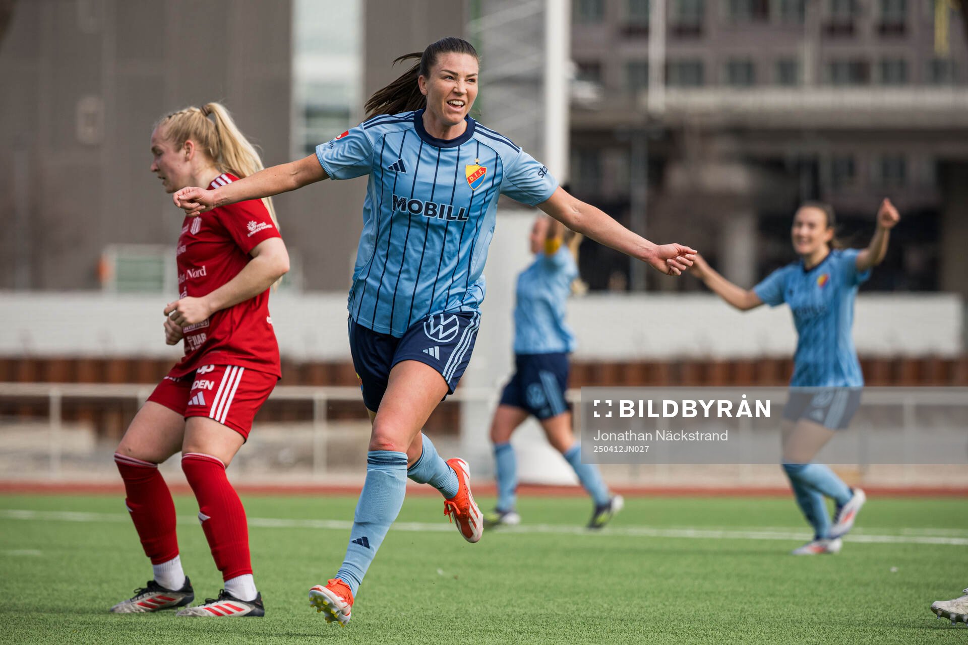 Djurgårdens Pauline Hammarlund jublar
