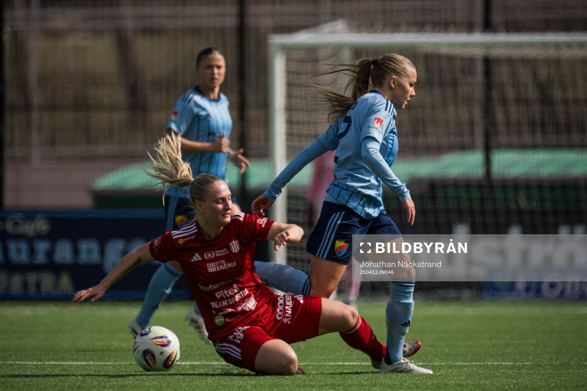 Piteås Emma Viklund och Djurgårdens Ebba Hed