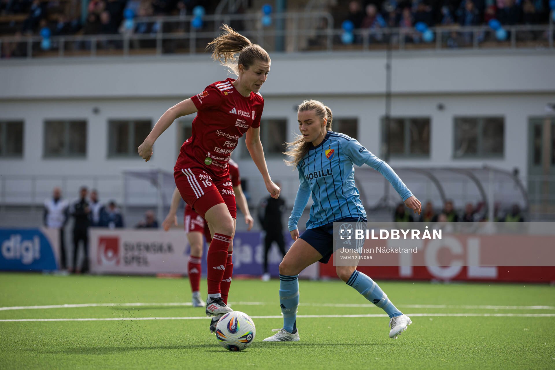 Piteås Maja Green och Djurgårdens Ebba Hed