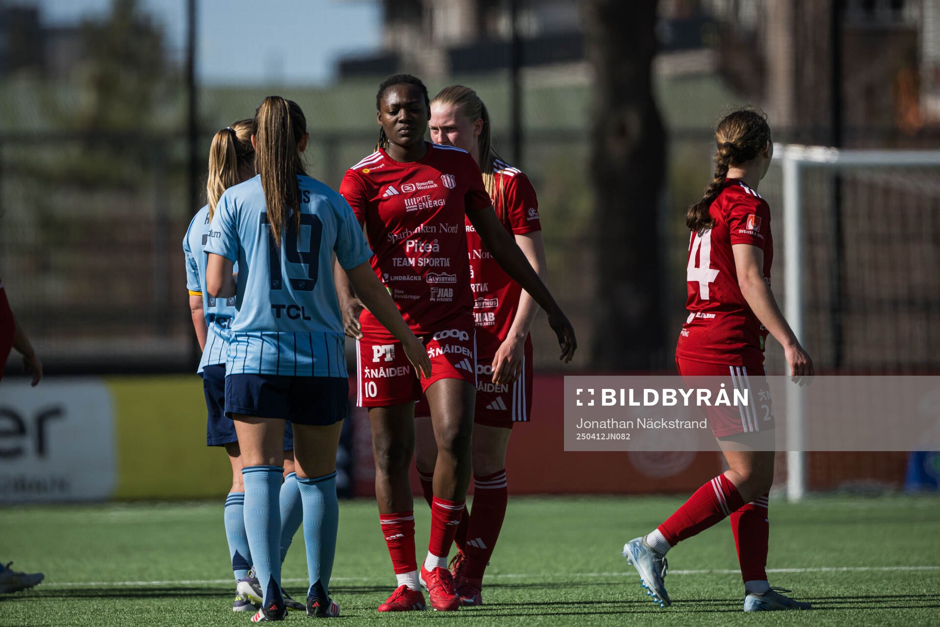 Djurgårdens Lucia Duras och Piteås Anam Imo