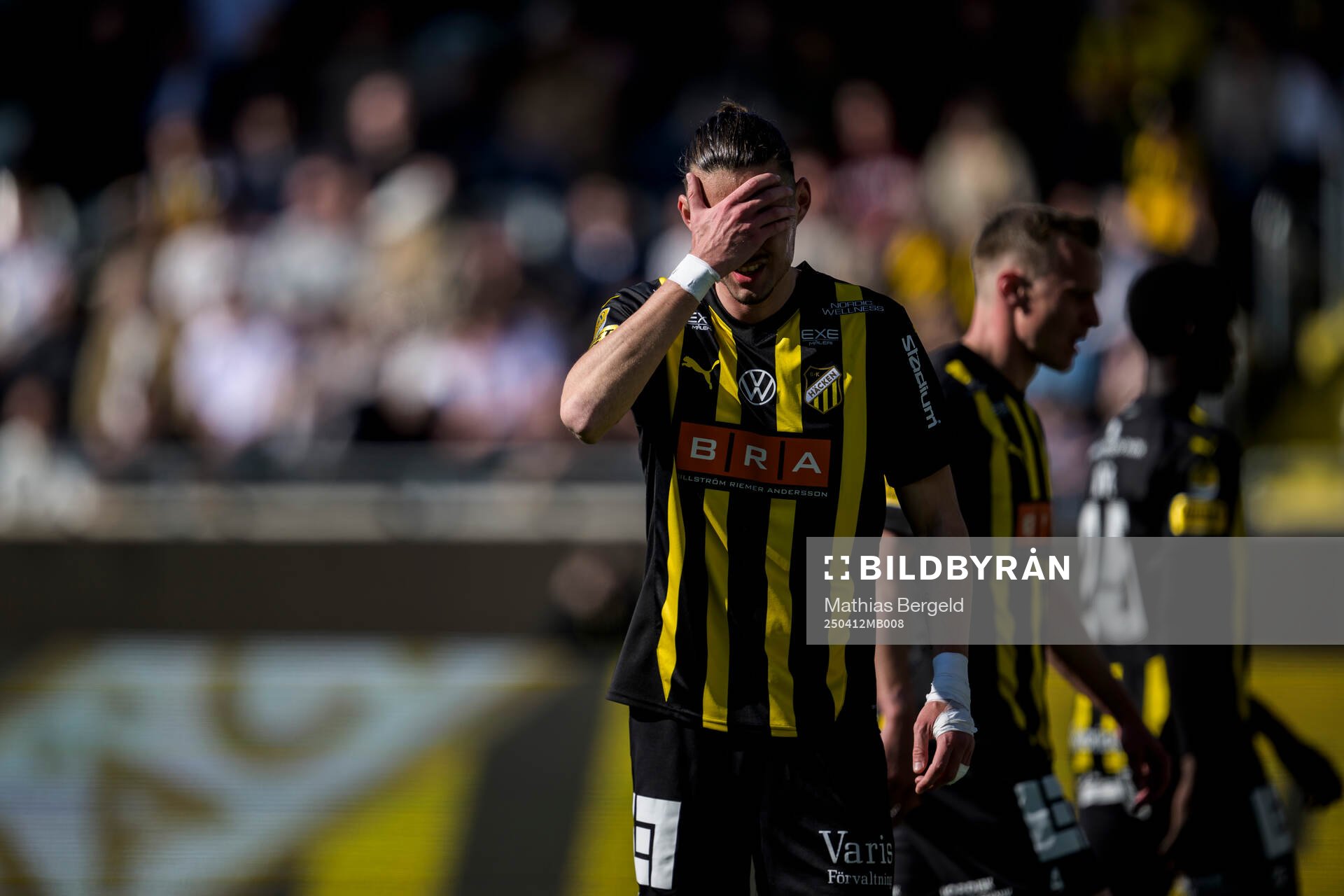 Häckens Amor Layouni deppar