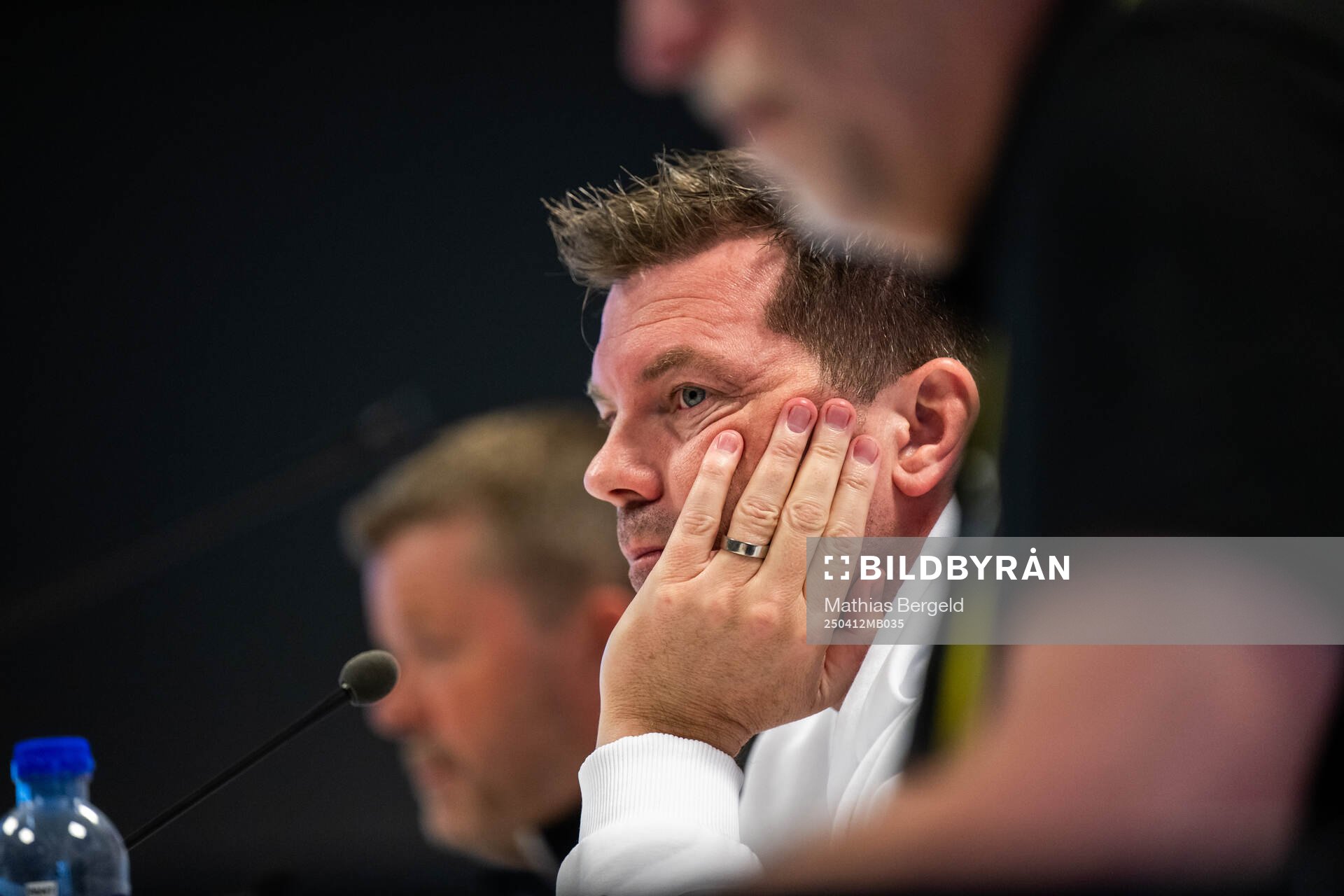 Häckens tränare Jens Gustafsson på presskonferensen