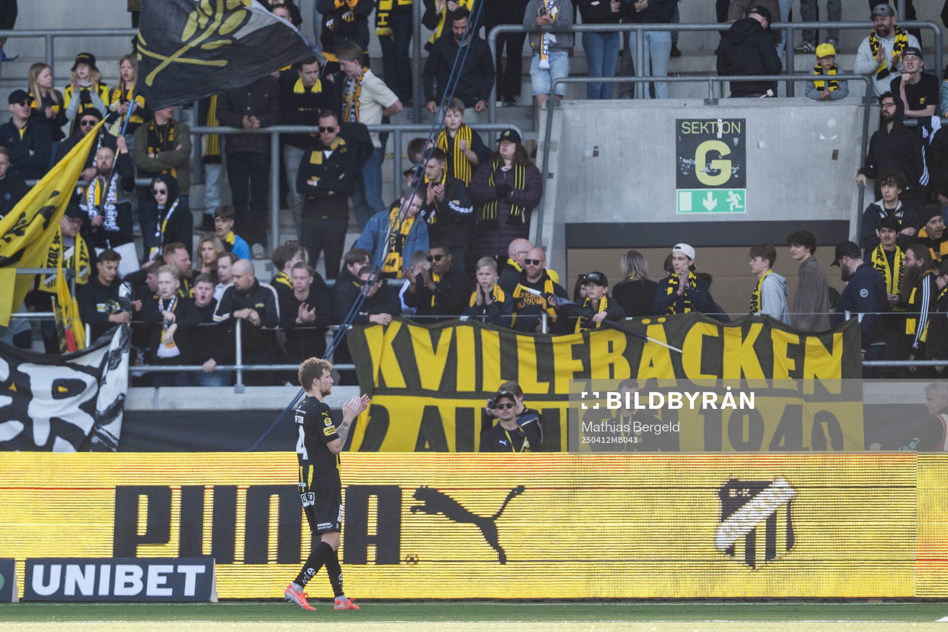 Häckens Simon Gustafson deppar och tackar supportrarna