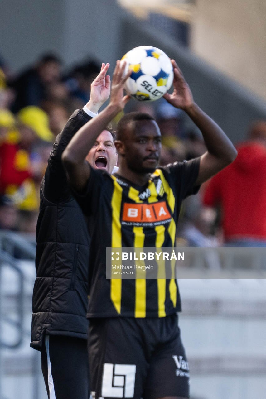 Häckens tränare Jens Gustafsson och Brice Wembangomo