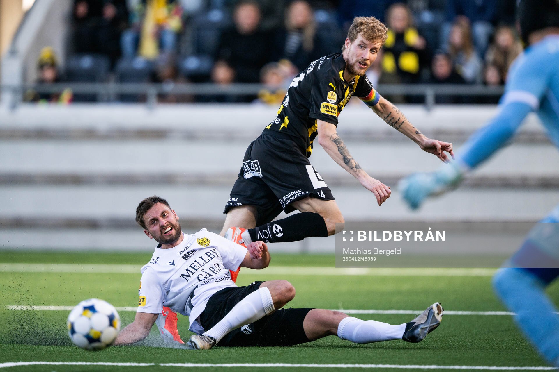 Mjällbys Axel Norén och Häckens Simon Gustafson