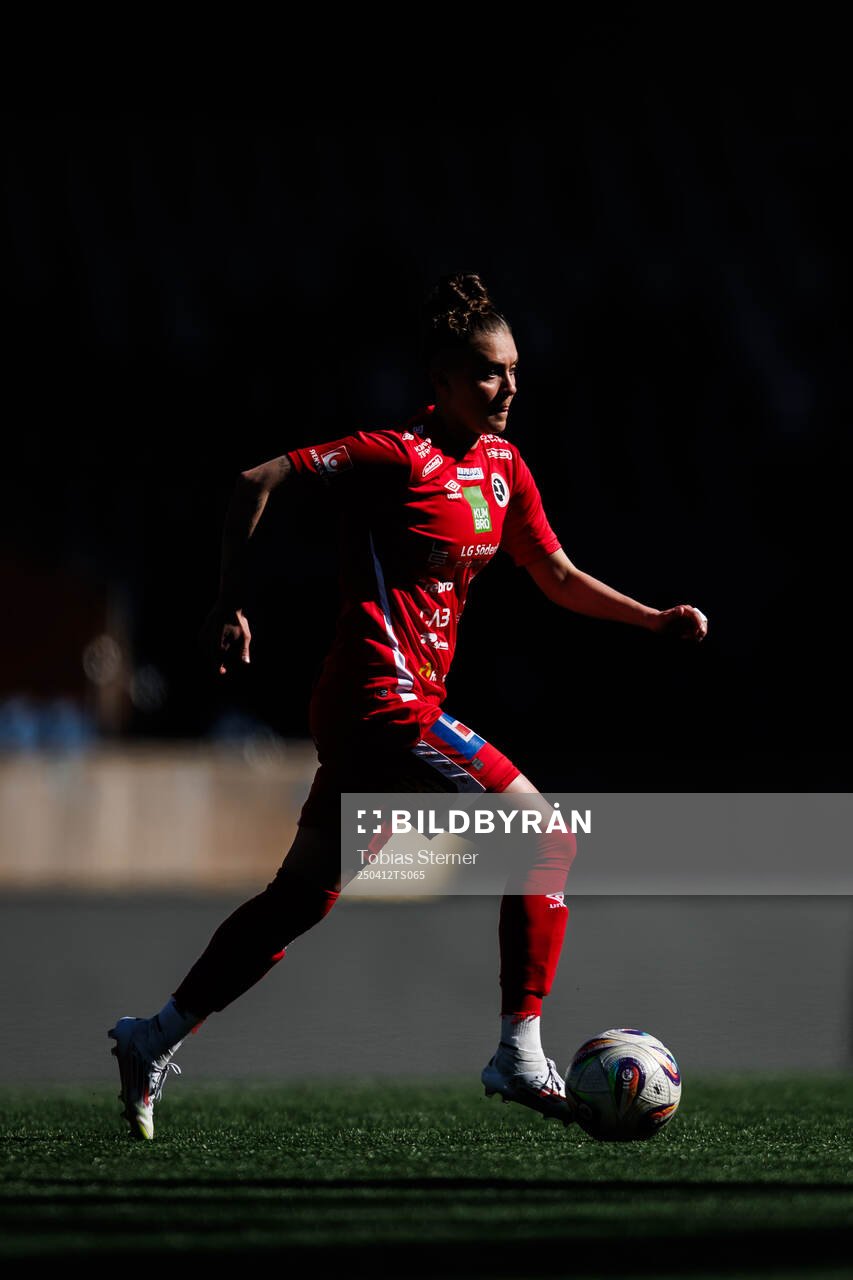 KIF Örebros Wilma Sjöholm