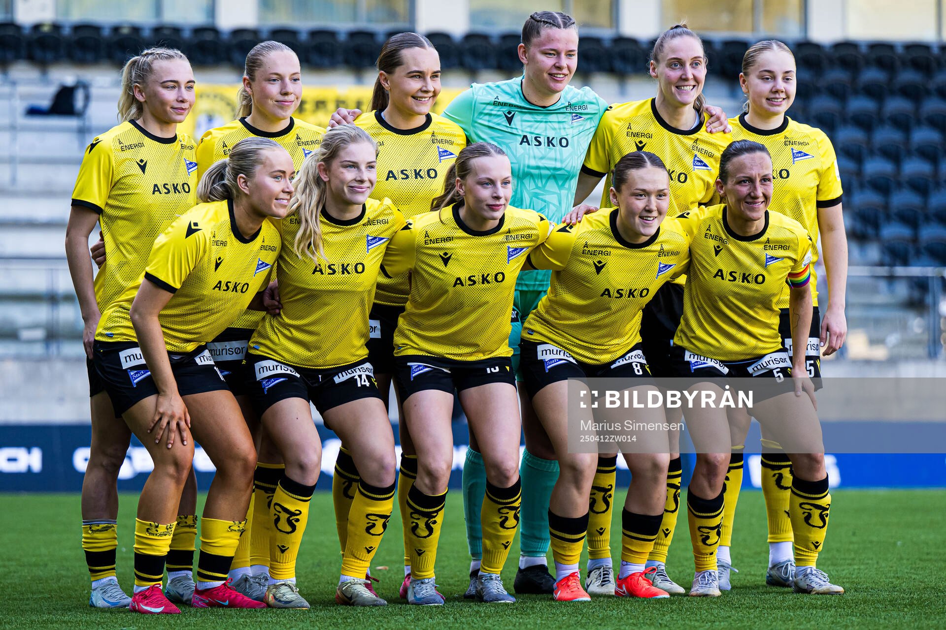 The starting eleven of Start, from the top left; Ina Marie