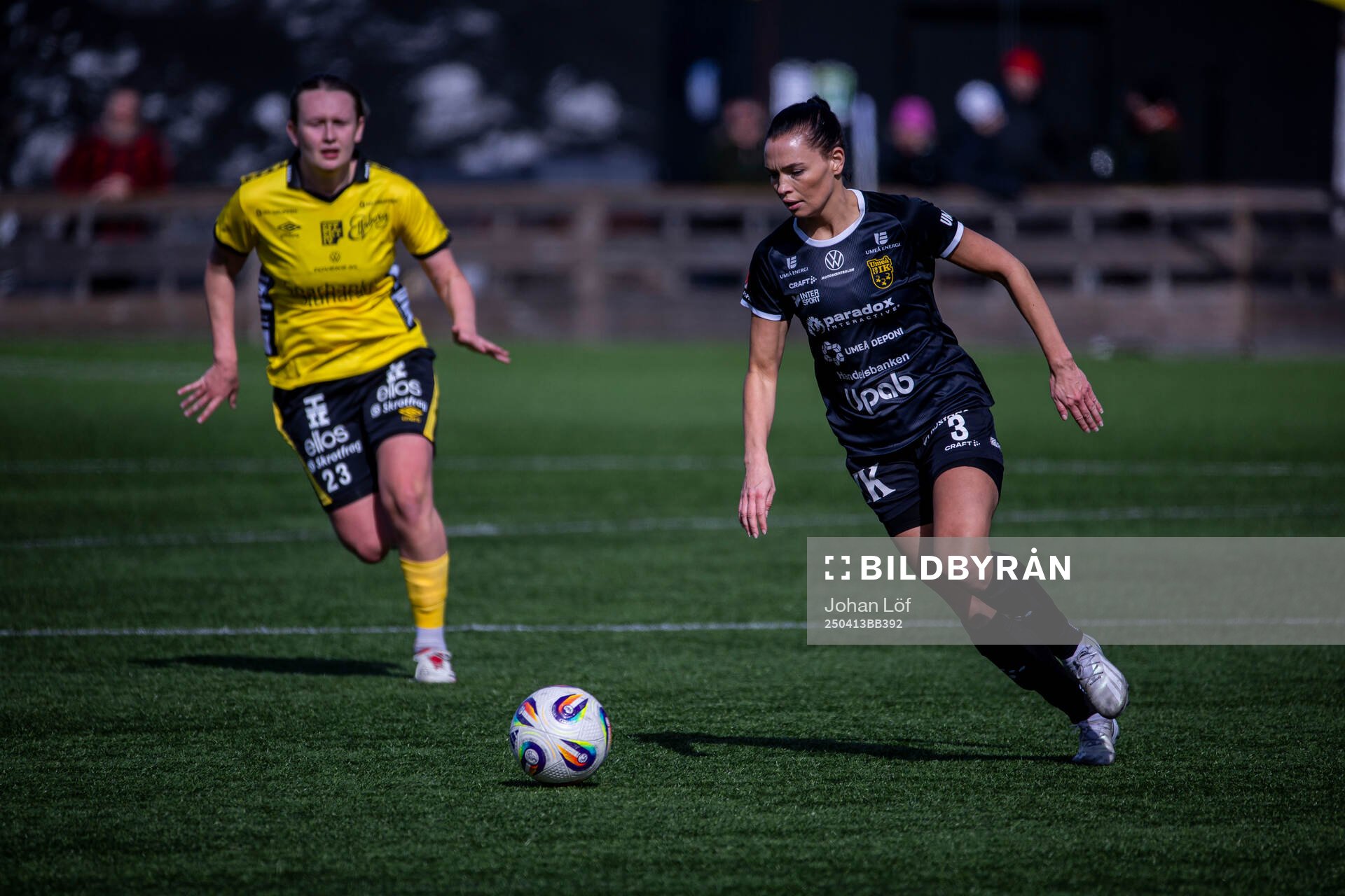 Umeås Frida Lähteenmäki under fotbollsmatchen i Elitettan mellan Umeå och Elfsborg den 13 april 2025 i Umeå. 