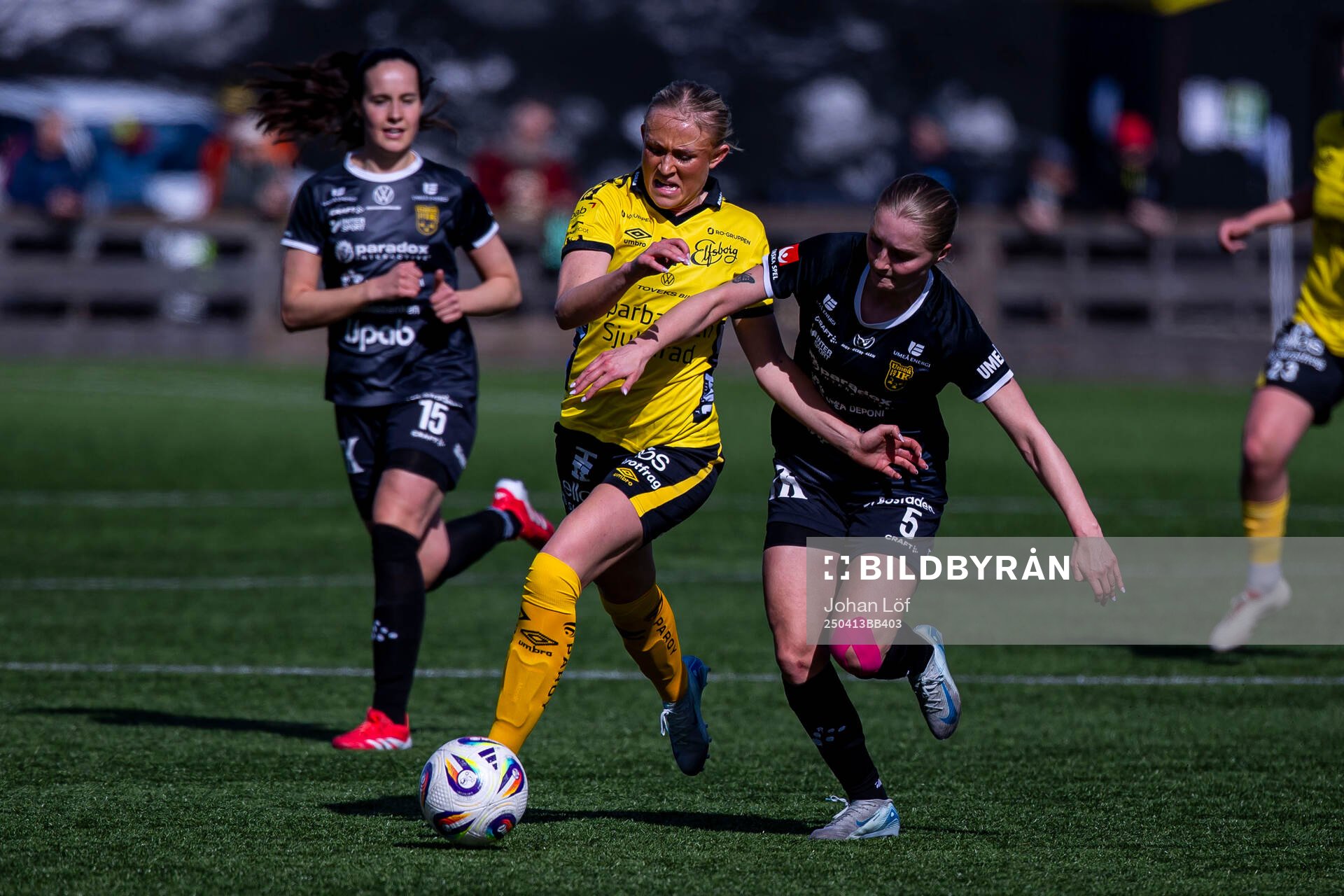Elfsborgs Emilia Bengtsson och Umeås Julia Holmgren