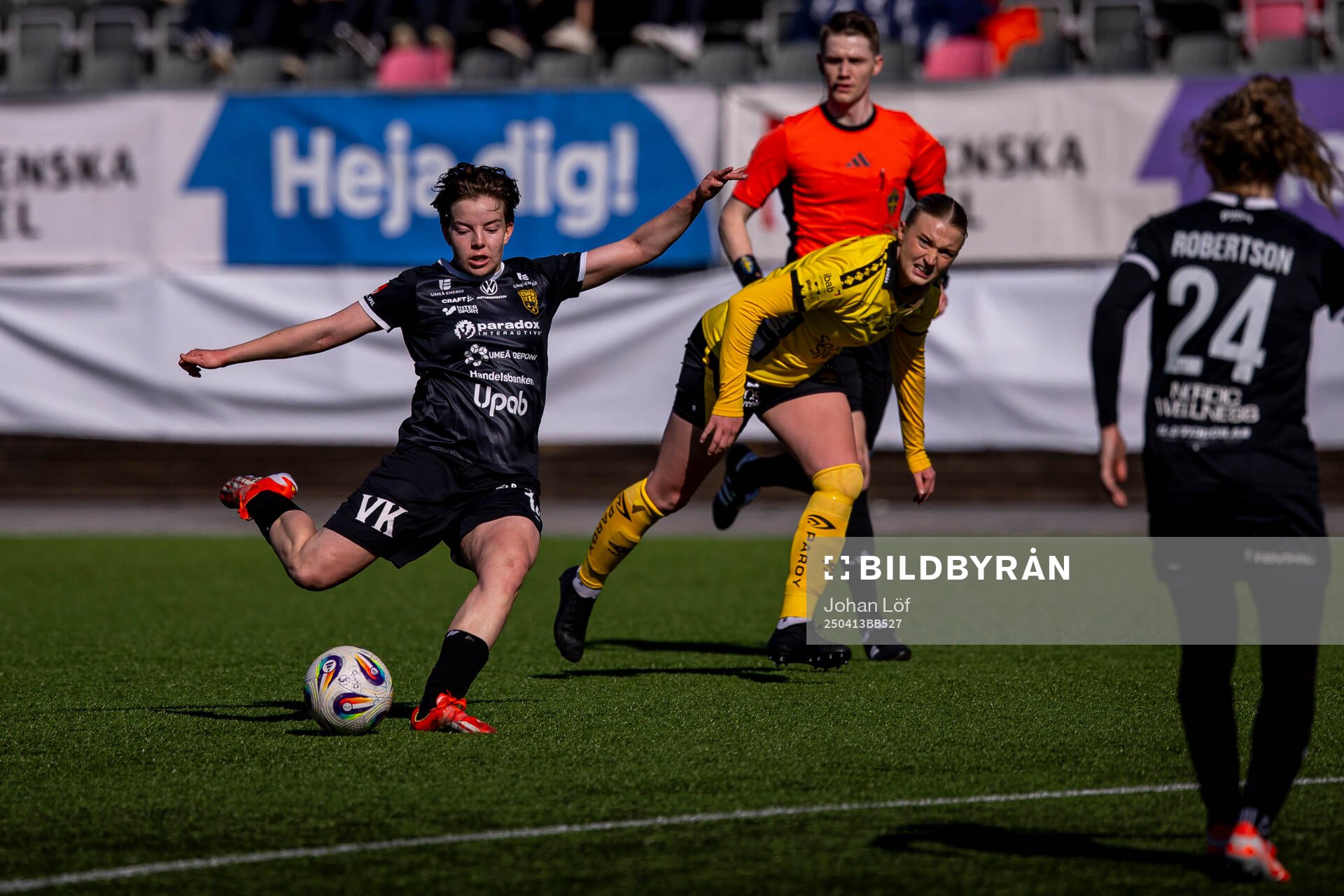 Umeås Isabelle Goldmann under fotbollsmatchen i Elitettan mellan Umeå och Elfsborg den 13 april 2025 i Umeå. 