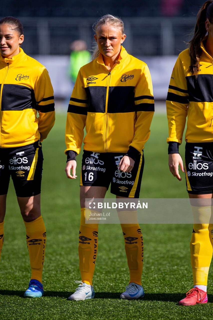 Elfsborgs Emilia Bengtsson innan fotbollsmatchen i