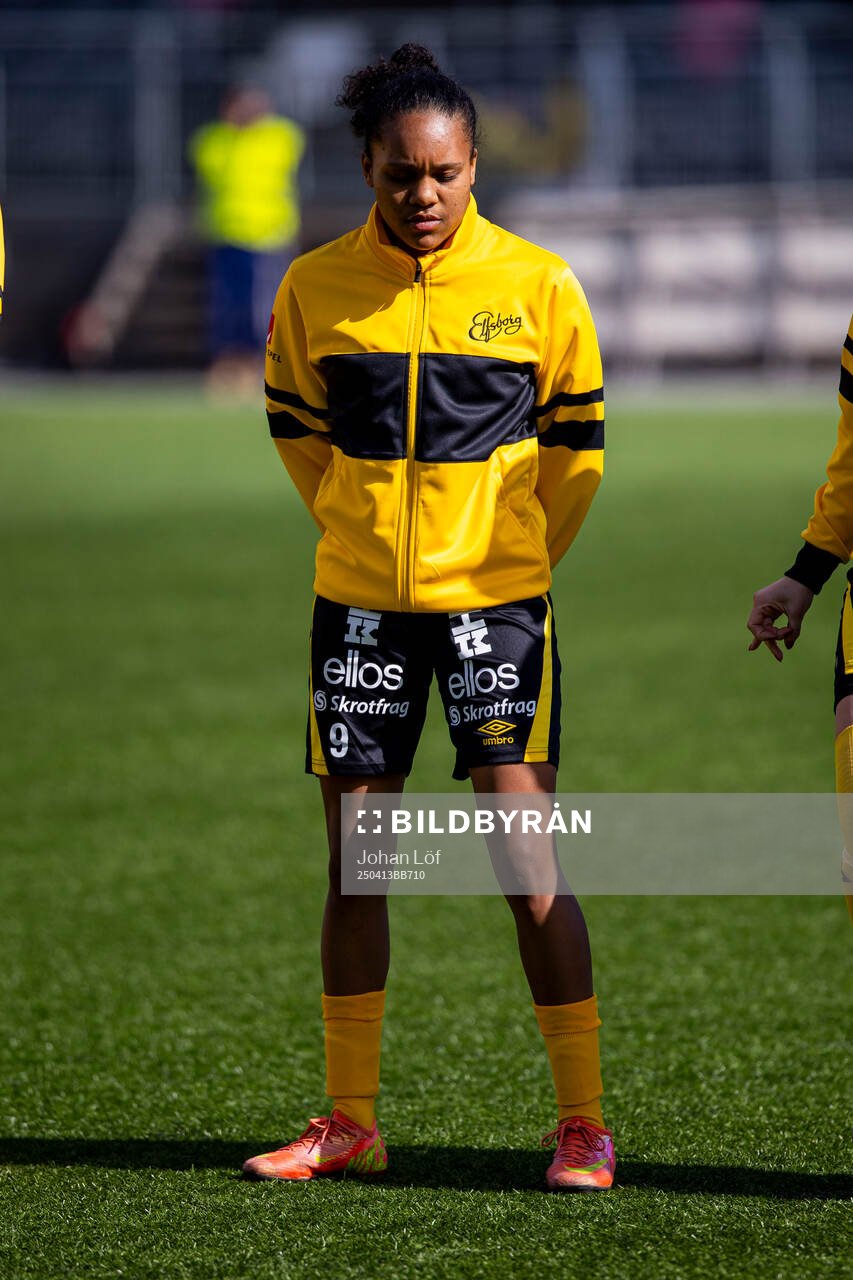 Elfsborgs Vanessa Lopez innan fotbollsmatchen i Elitettan