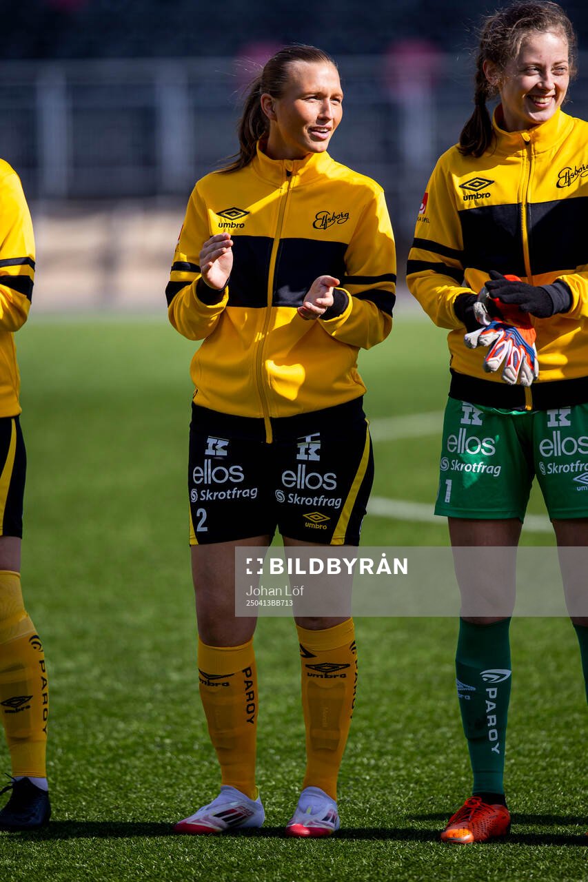 Elfsborgs Selma Berggren innan fotbollsmatchen i Elitettan