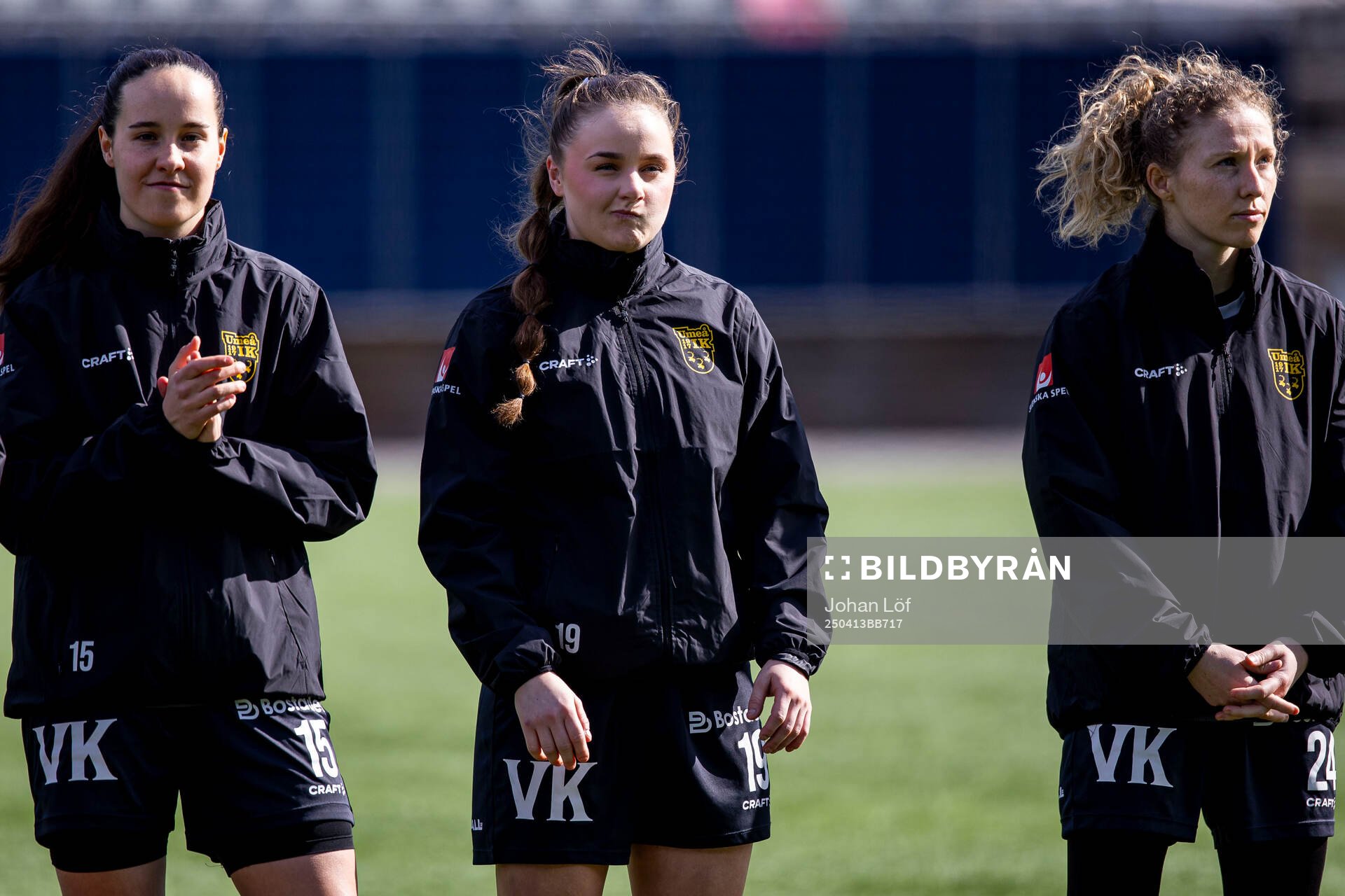 Umeås Elvira Fjällström innan fotbollsmatchen i