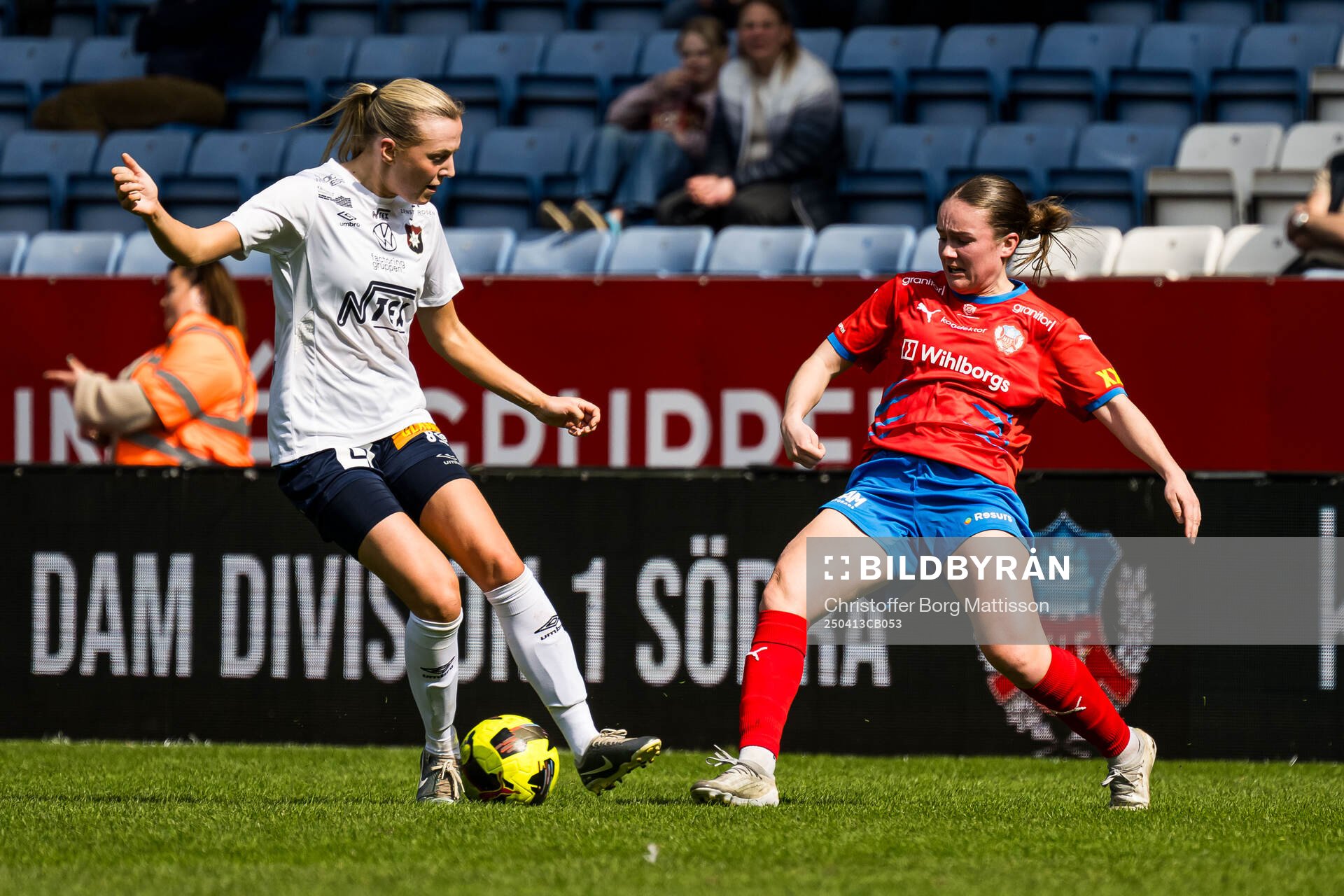Örgrytes Maja Wrångemyr och Helsingborgs Mathilde