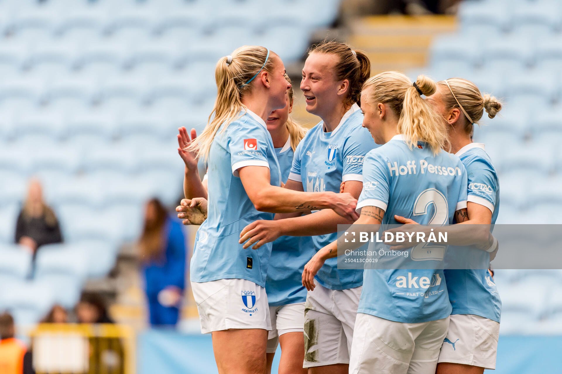 Malmö FFs Sara Kanutte Sørensen Fornes jublar efter 1-0 under fotbollsmatchen i Damallsvenskan mellan Malmö FF och Kristianstad den 13 april 2025 i Malmö.