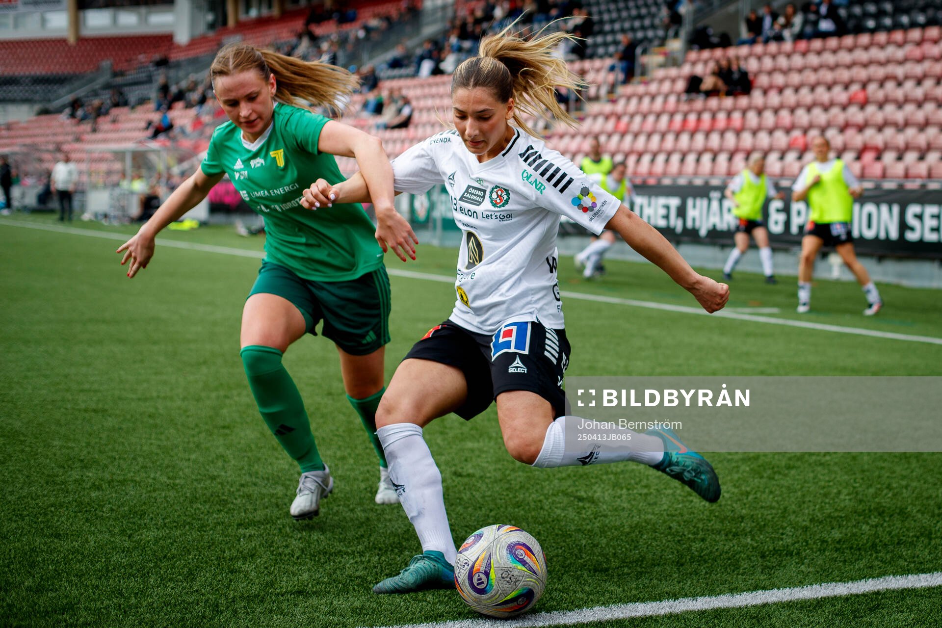 Team TGs Isabelle Olsson och Örebro SKs Grace Wallin