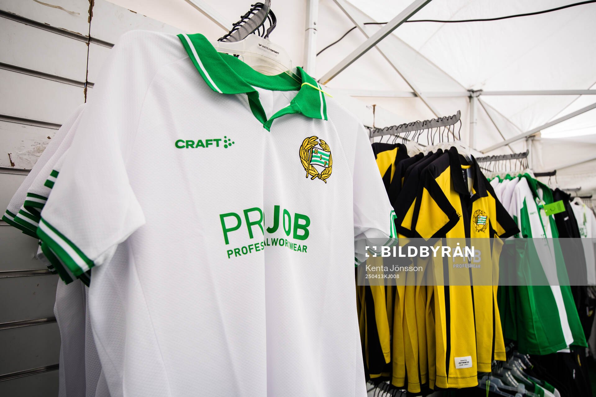 En matchtröja i Hammarbys suovenirshop