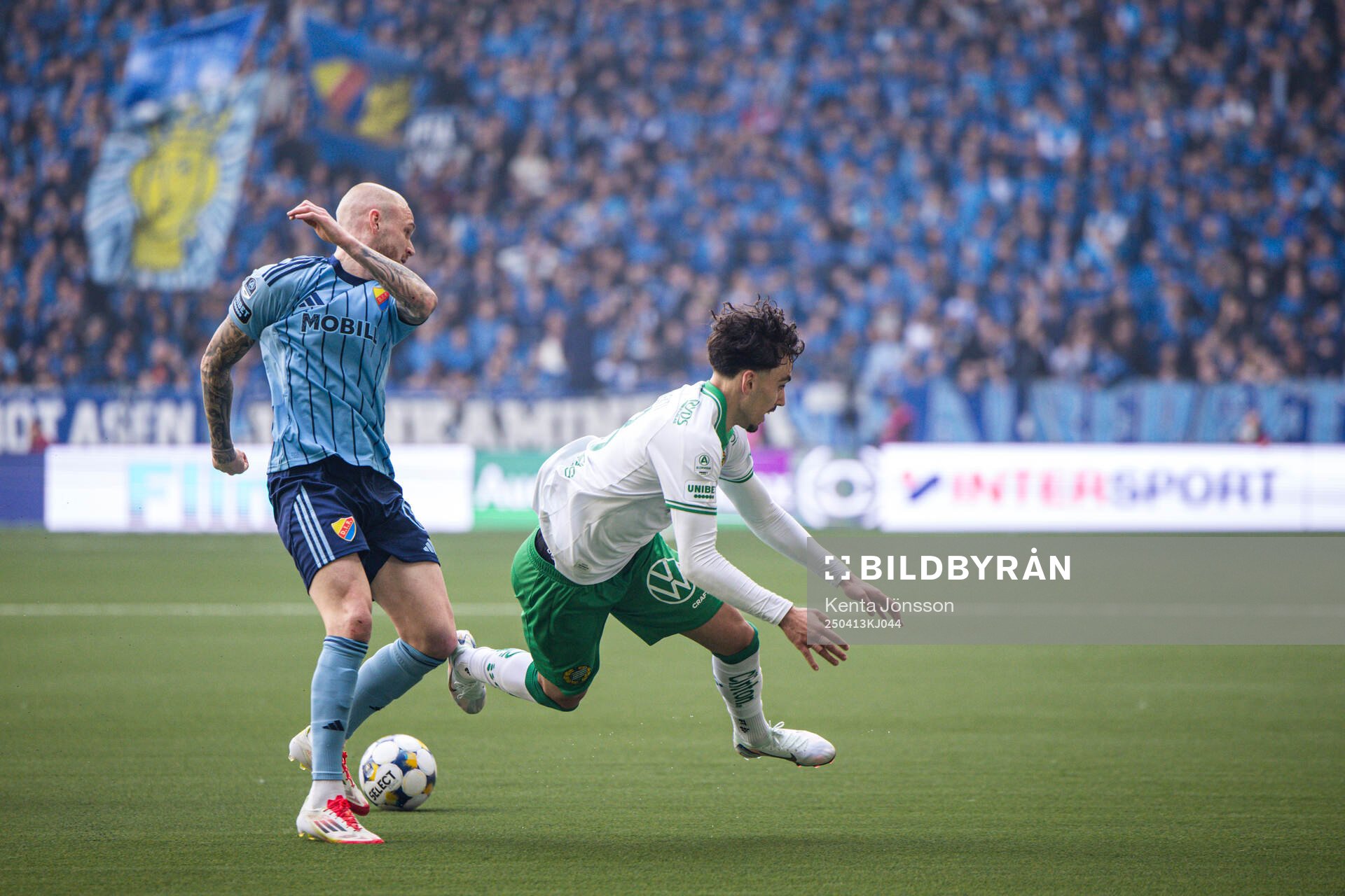 Djurgårdens Adam Ståhl och Hammarbys Sebastian Tounekti