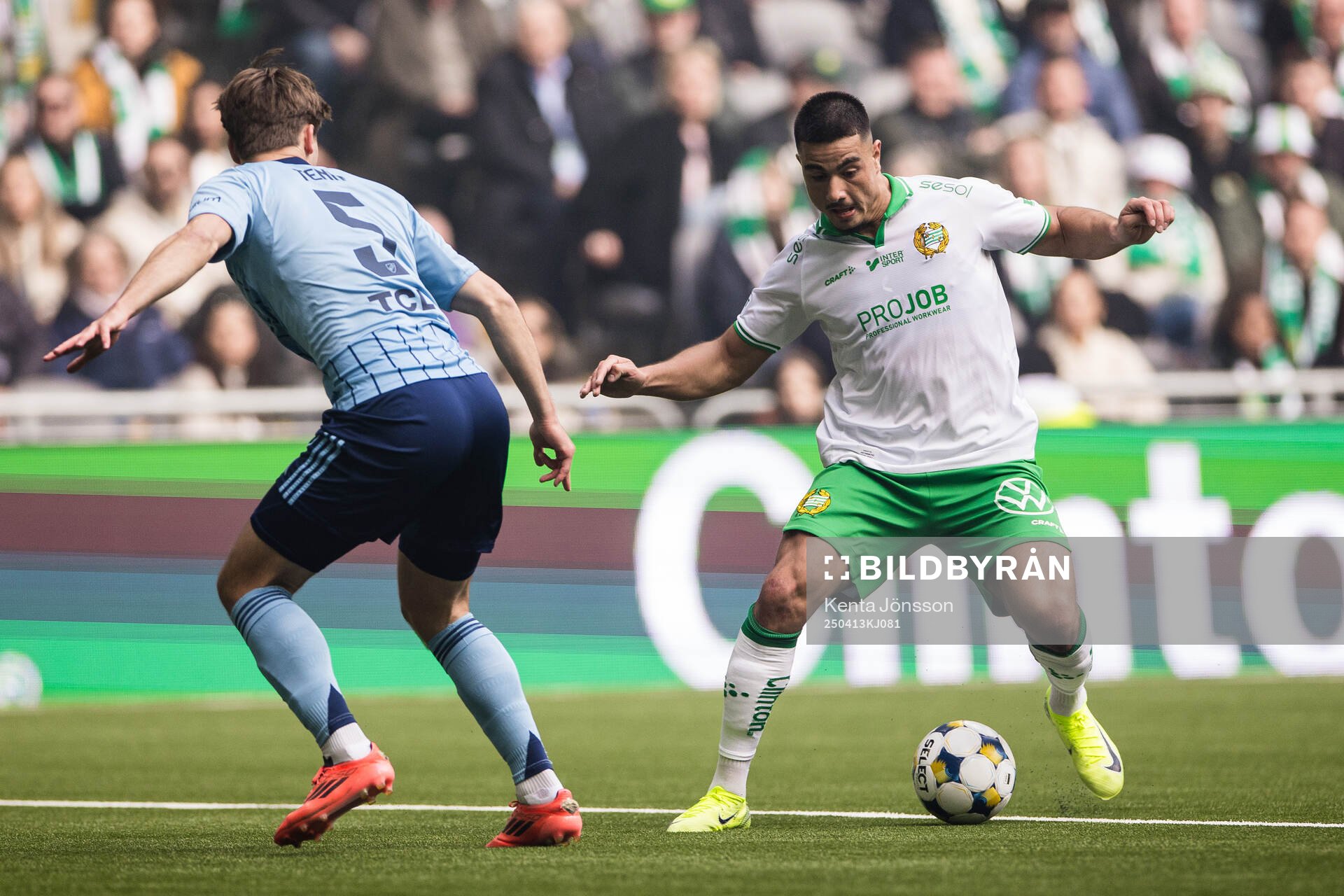 Djurgårdens Miro Tenho och Hammarbys Jusef Erabi