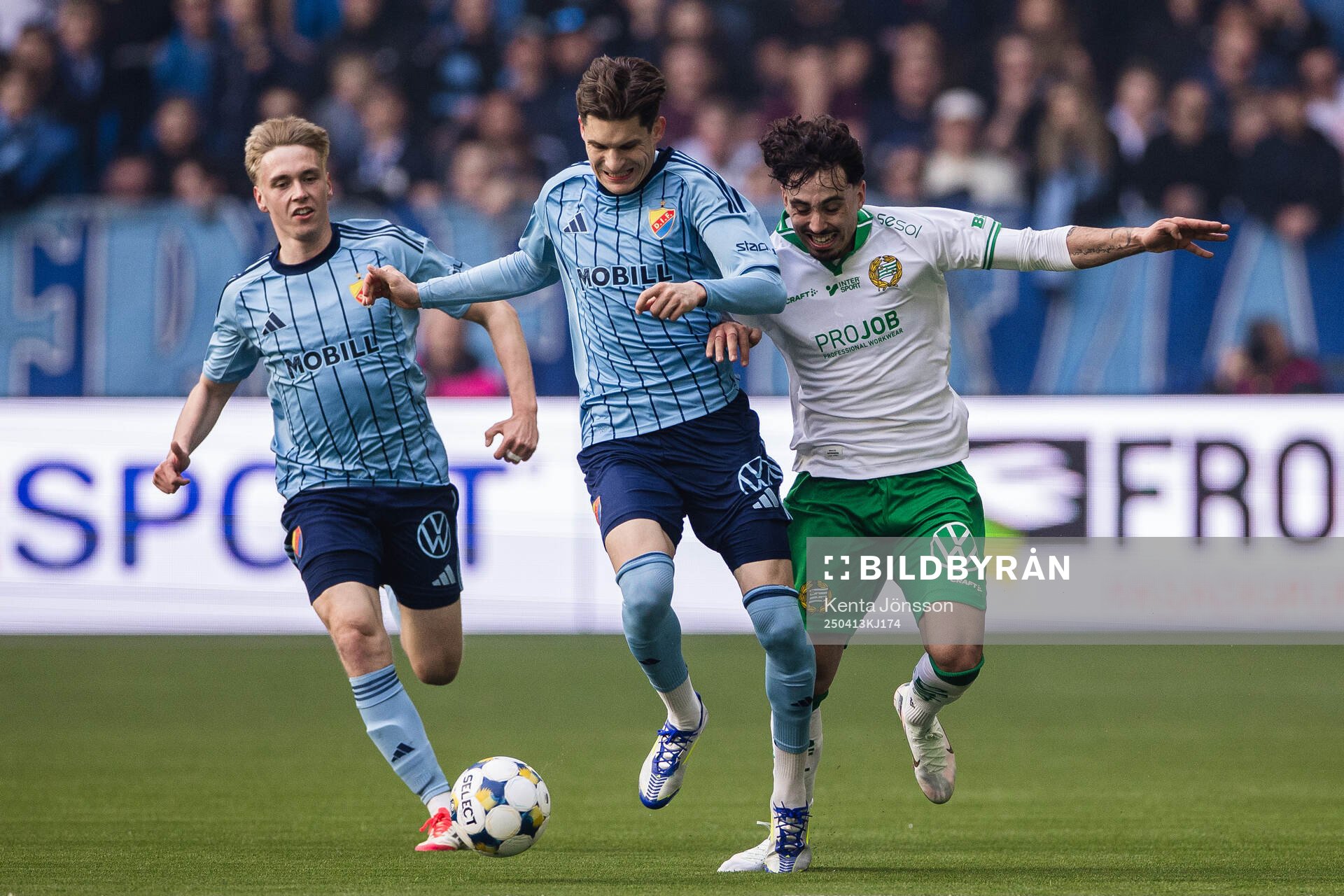 Djurgårdens Nino Zugelj och Hammarbys Sebastian Tounekti