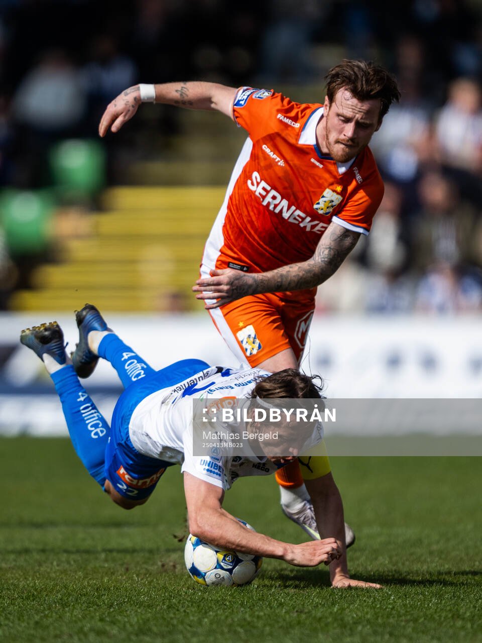Värnamos Simon Thern och IFK Göteborgs Tobias Heintz