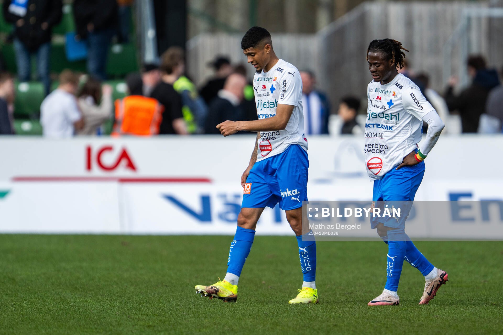 Värnamos Luke Le Roux och Frank Junior Agyei deppar
