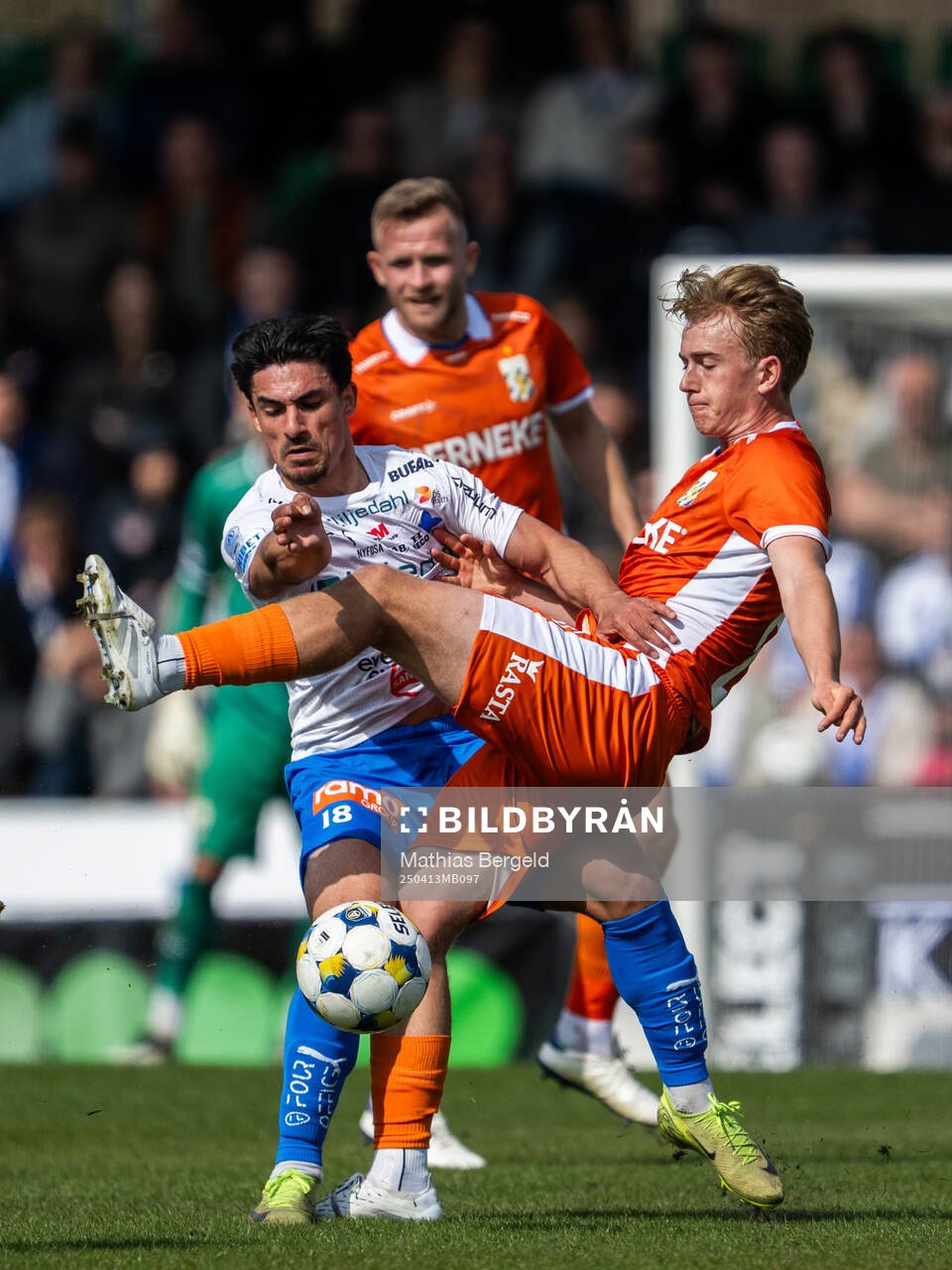 Värnamos Mohammad Alsalkhadi och IFK Göteborgs Noah Tolf