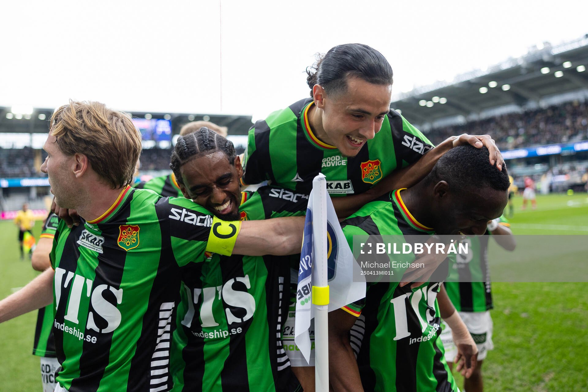 GAIS Ibrahim Diabate jublar med lagkamrater