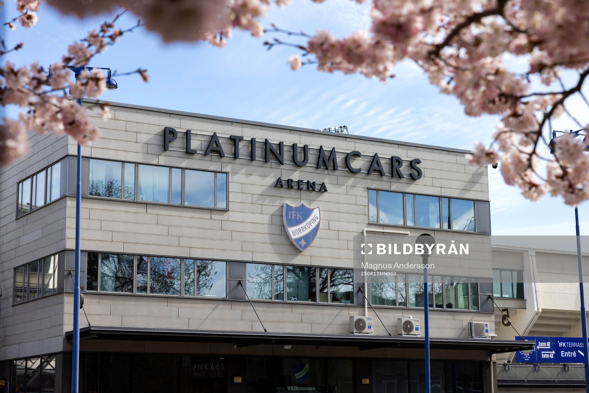 Exteriör vy av Platinum Cars Arena