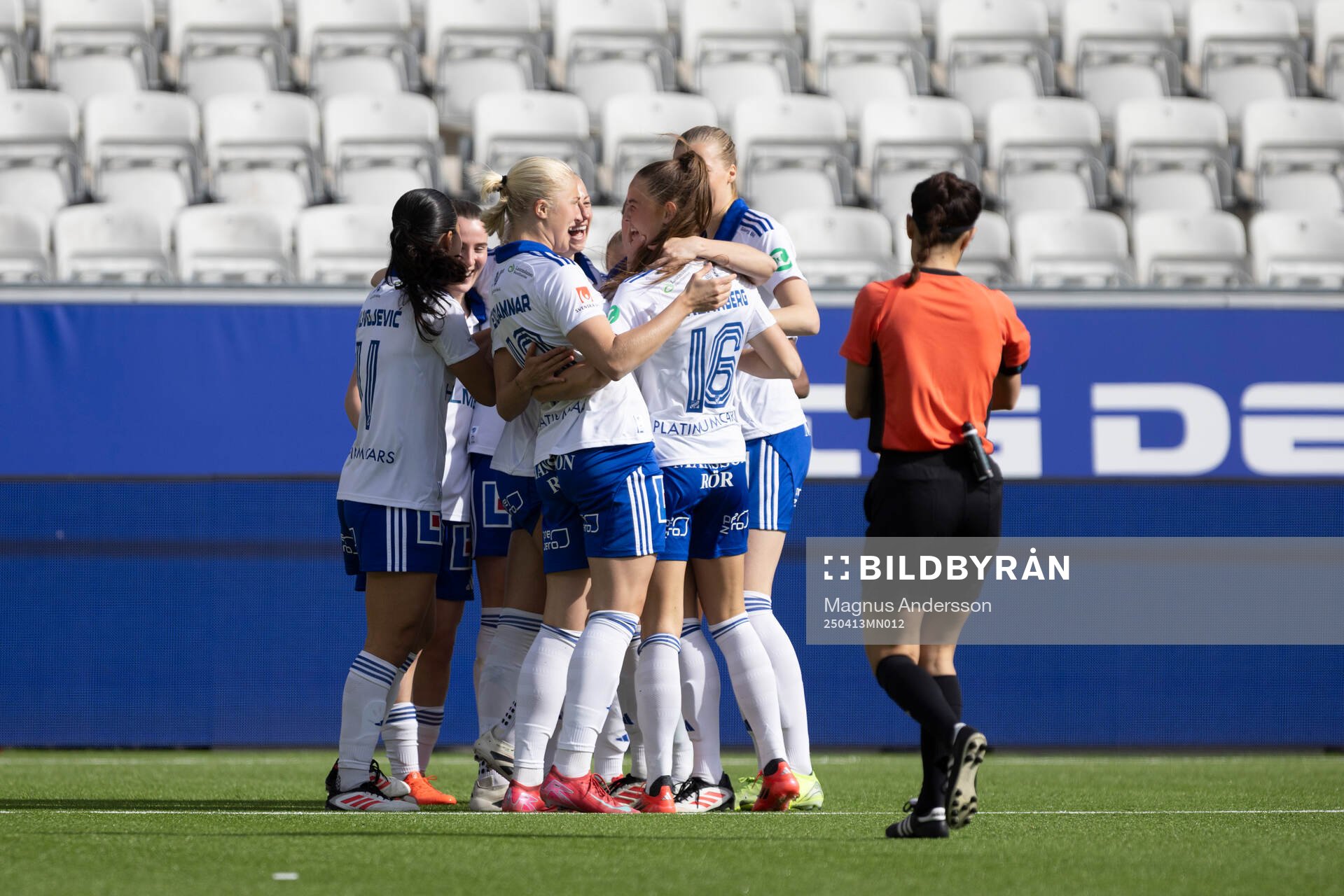 IFK Norrköpings spelare jublar