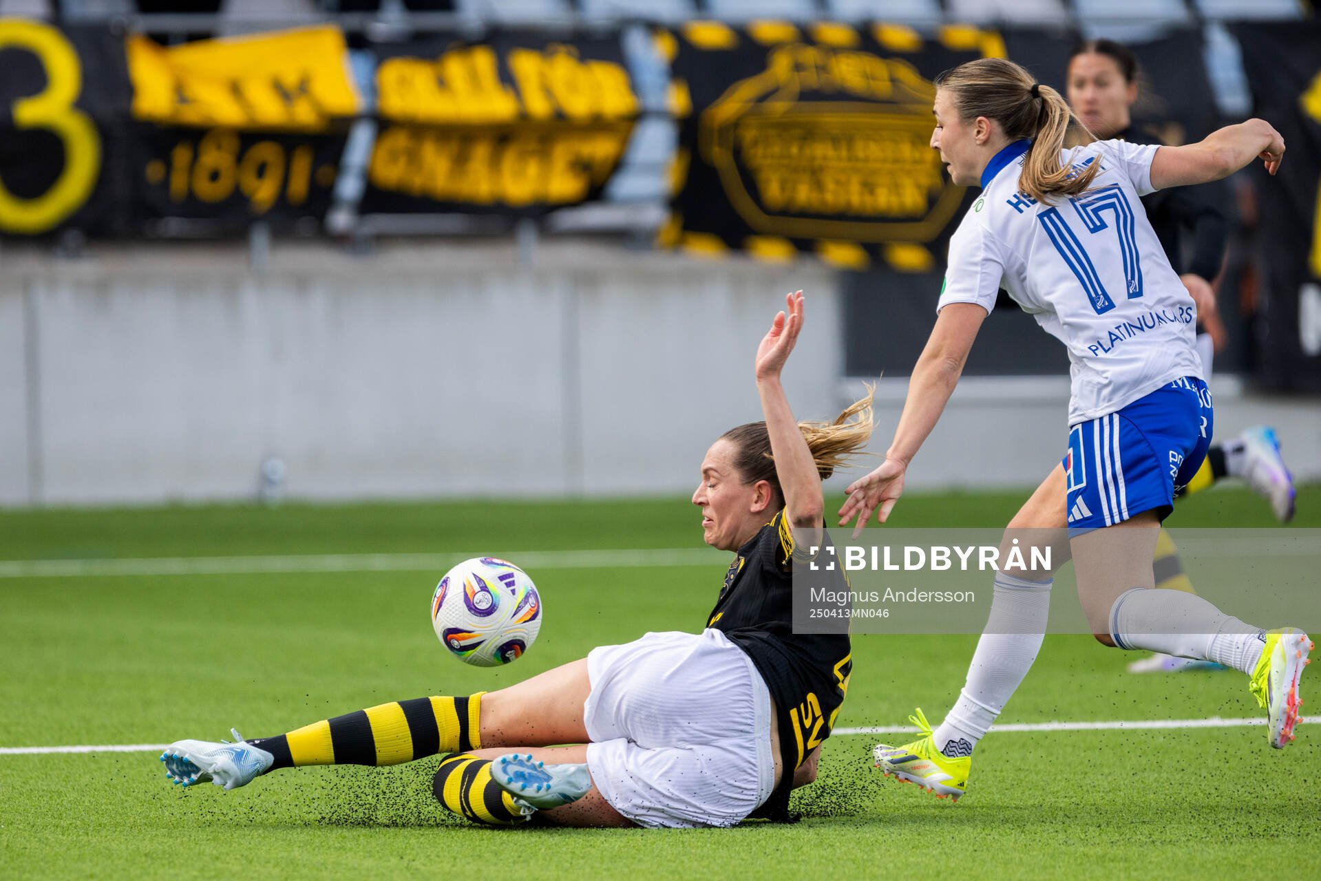 AIKs Jennie Nordin och IFK Norrköpings Alexandra Hellekant