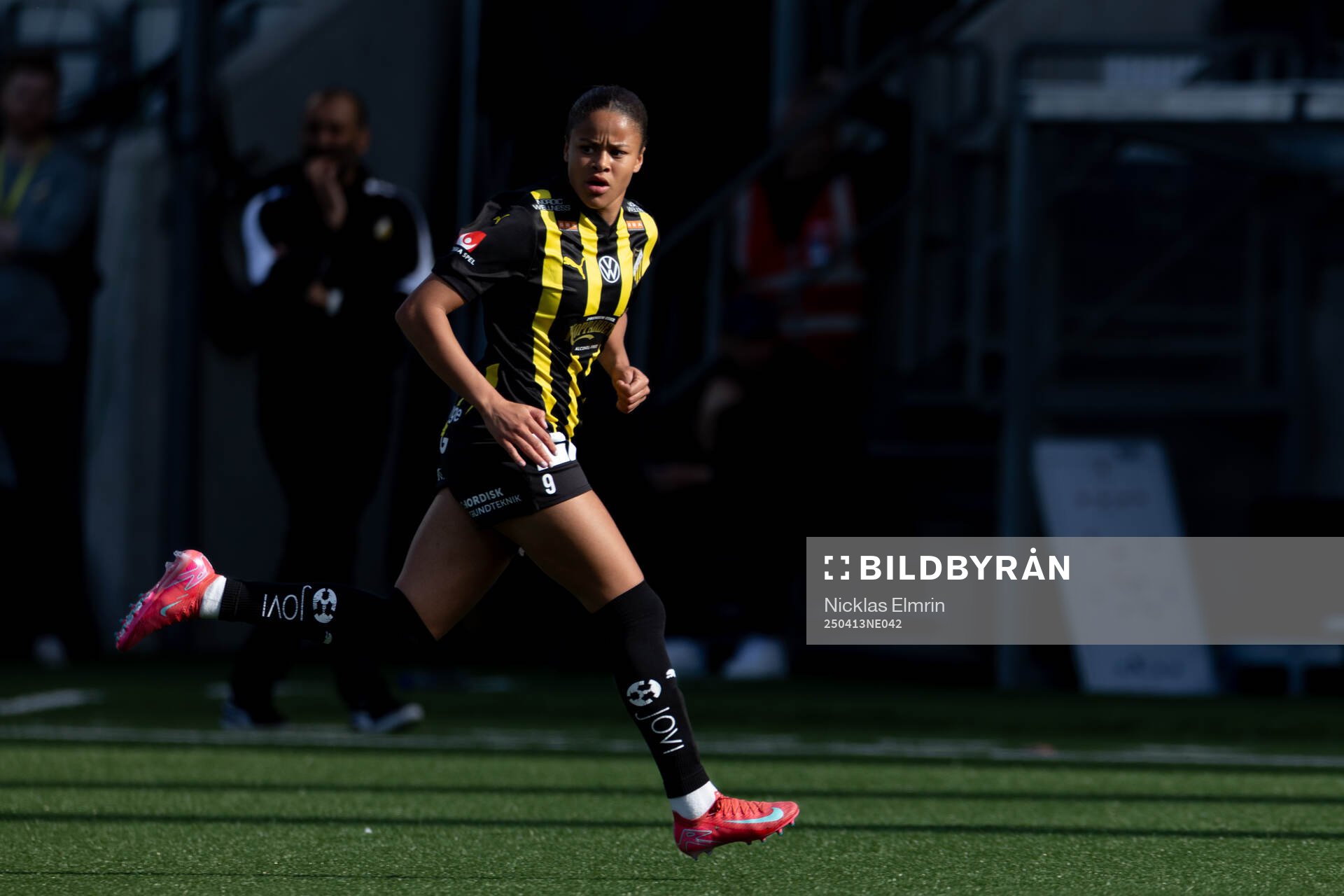 Häckens Felicia Schröder under fotbollsmatchen i Damallsvenskan mellan Häcken och Vittsjö den 13 april 2025 i Göteborg. 