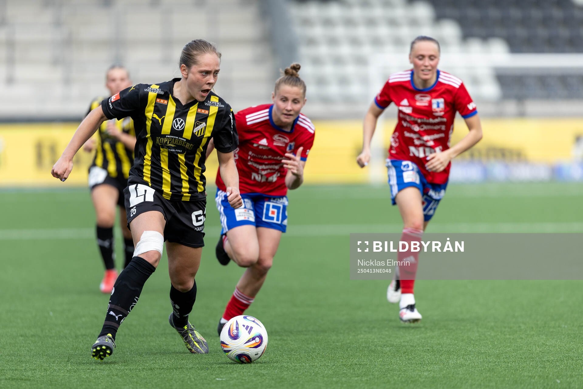 Häckens Alice Bergström under fotbollsmatchen i Damallsvenskan mellan Häcken och Vittsjö den 13 april 2025 i Göteborg. 