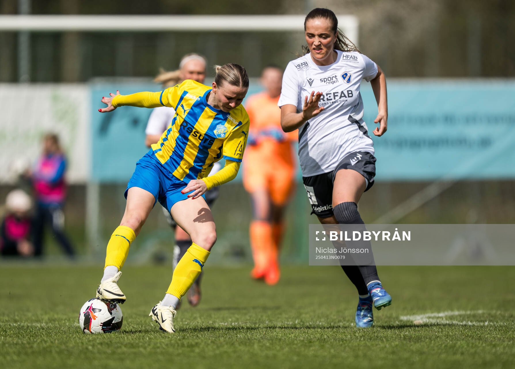 Eskilsminnes Johanna Lindblom och Halmstads Ellen Welandson